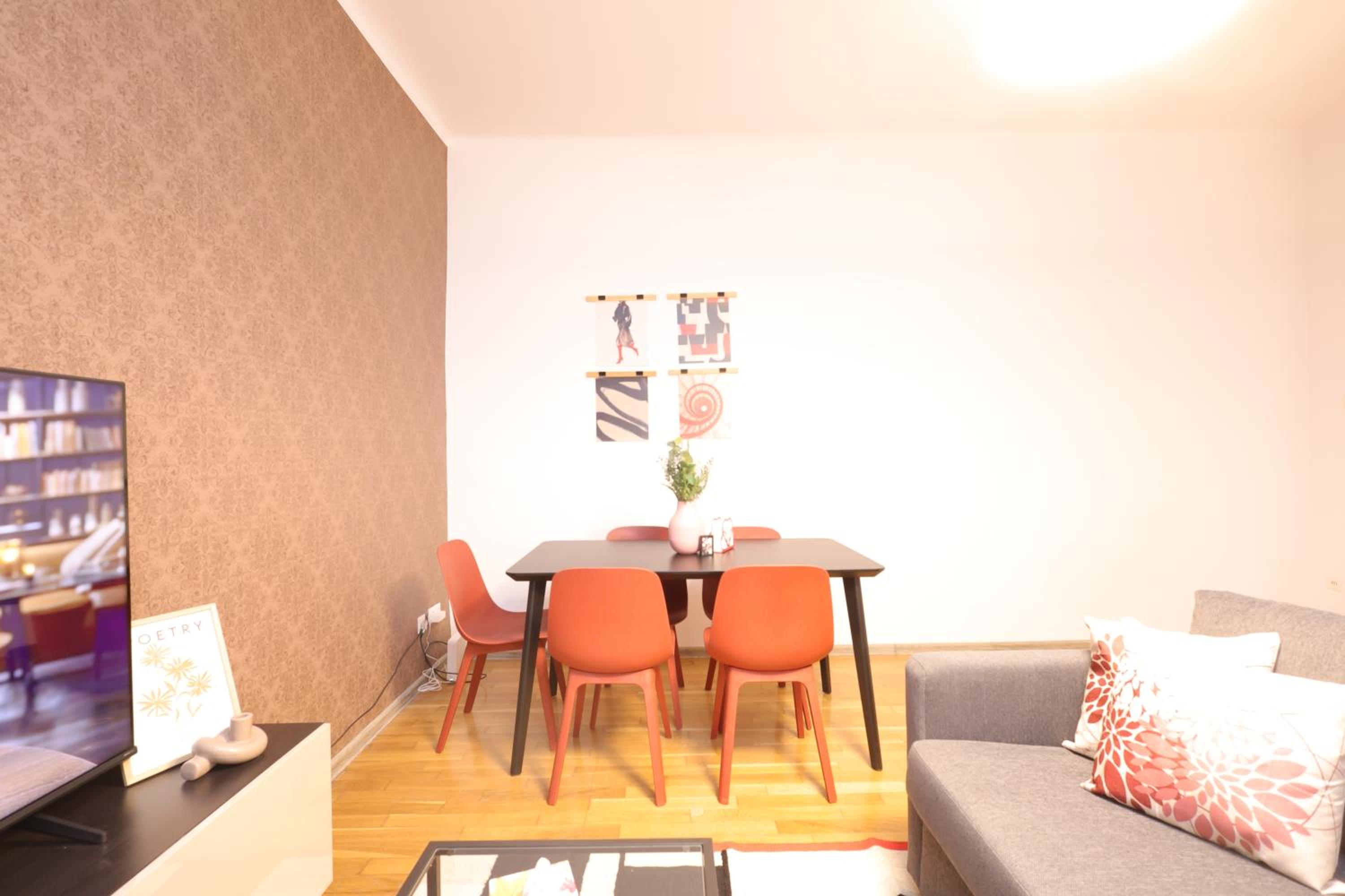 Ruby holiday home with patio