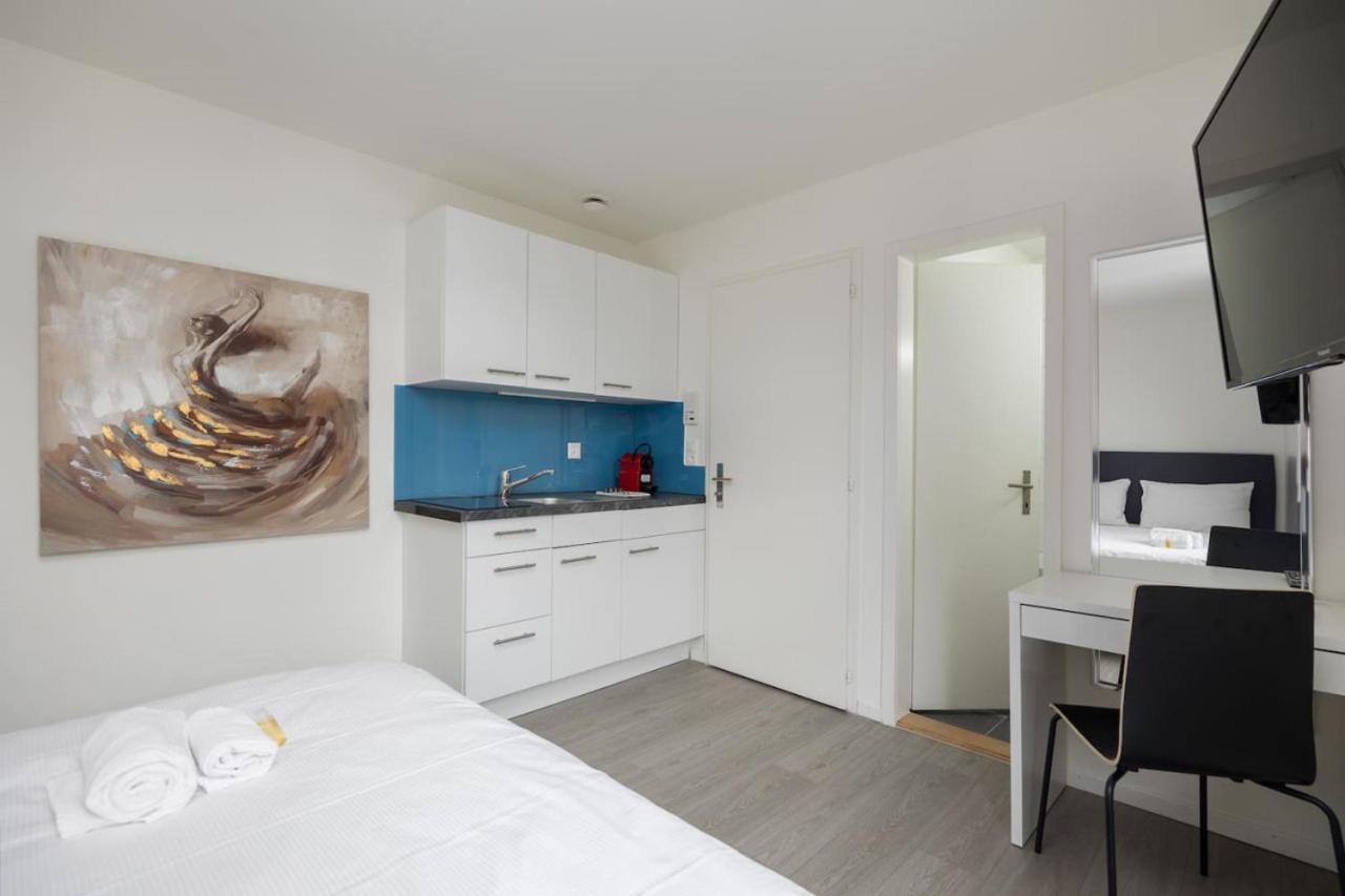 Urban Oasis with Queen Bed and View BE-49