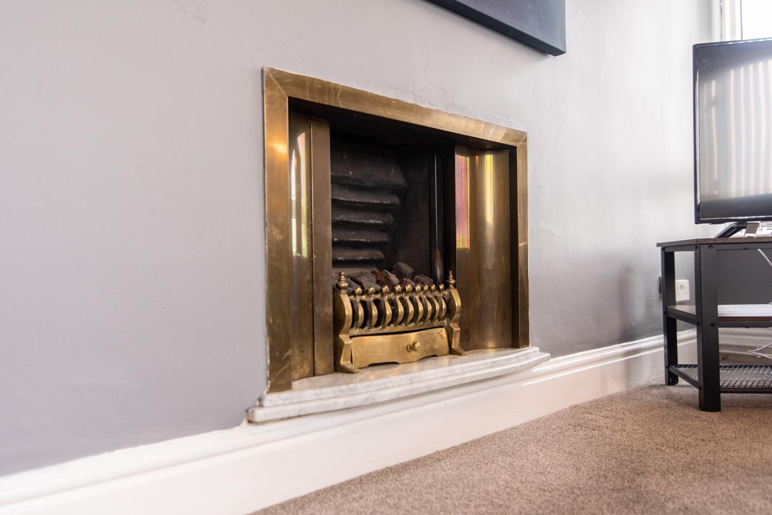 3 Bed Apartment - Perfect for Contractors near Liverpool Airport view 3
