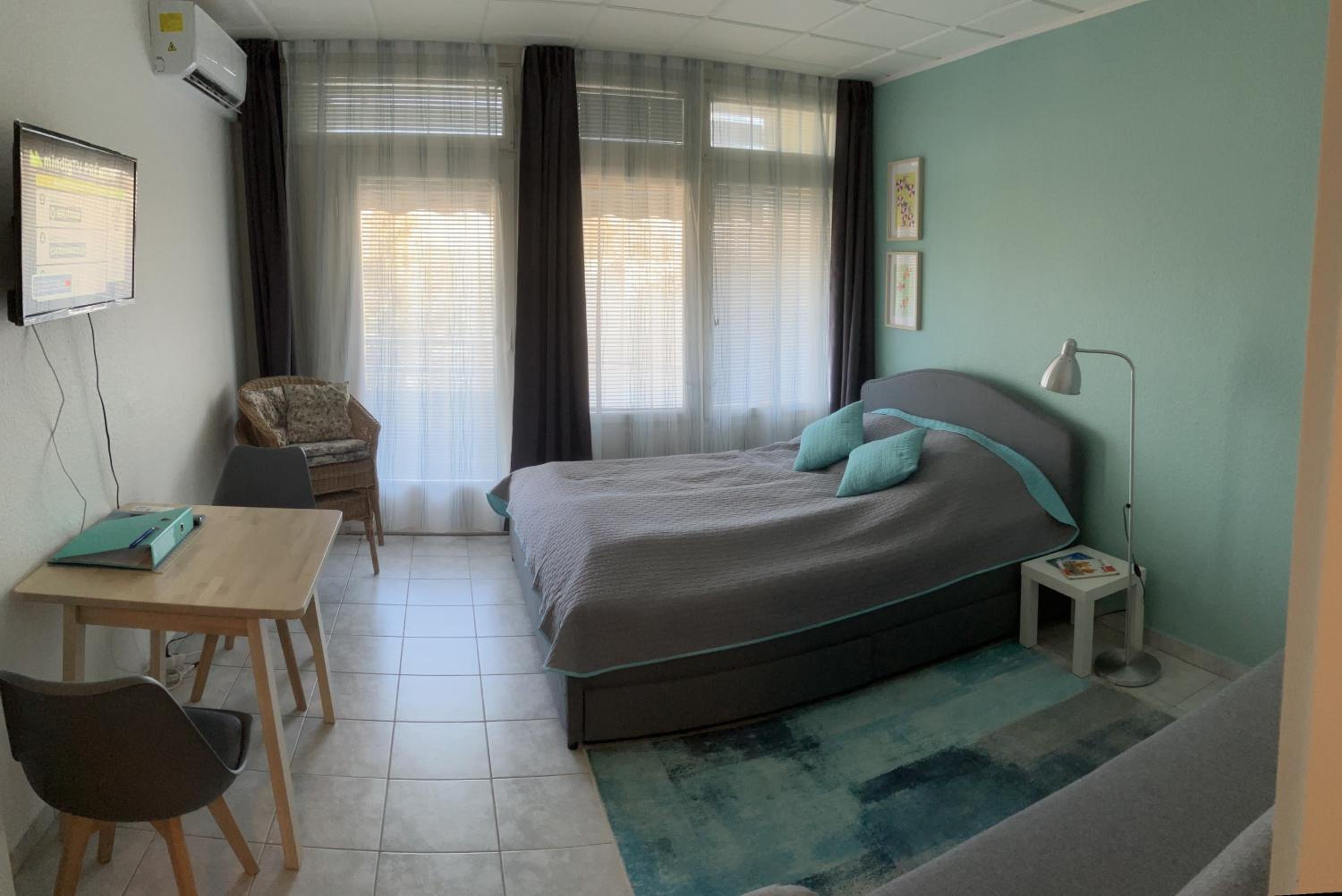 hotel room