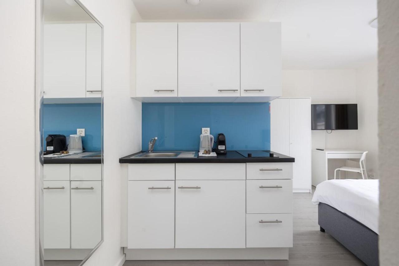 Urban Oasis with Queen Bed and View BE-48