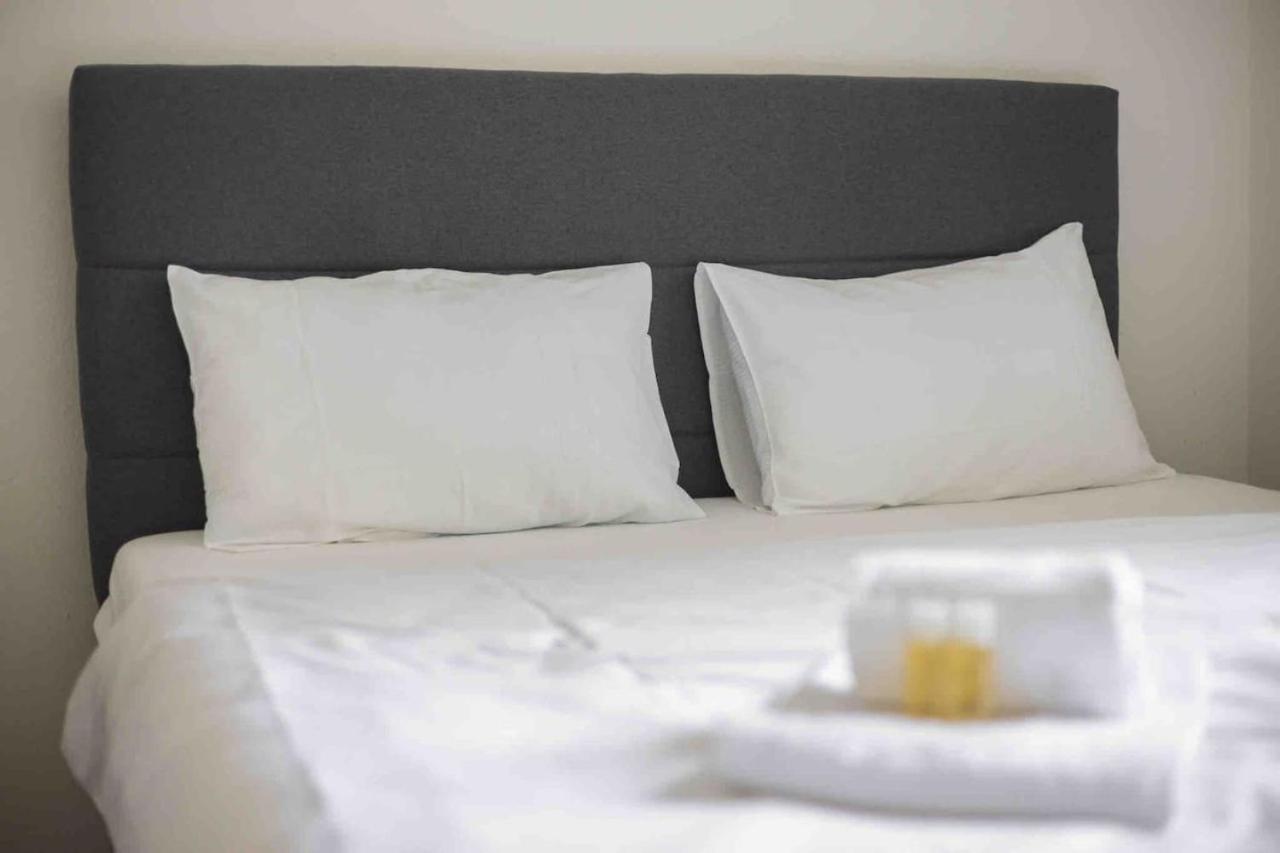 Urban Oasis with Queen Bed and View BE-12