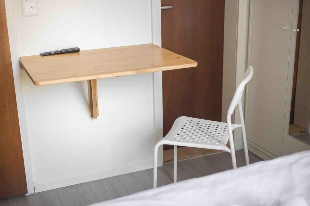 Urban Oasis with Queen Bed and View BE-12