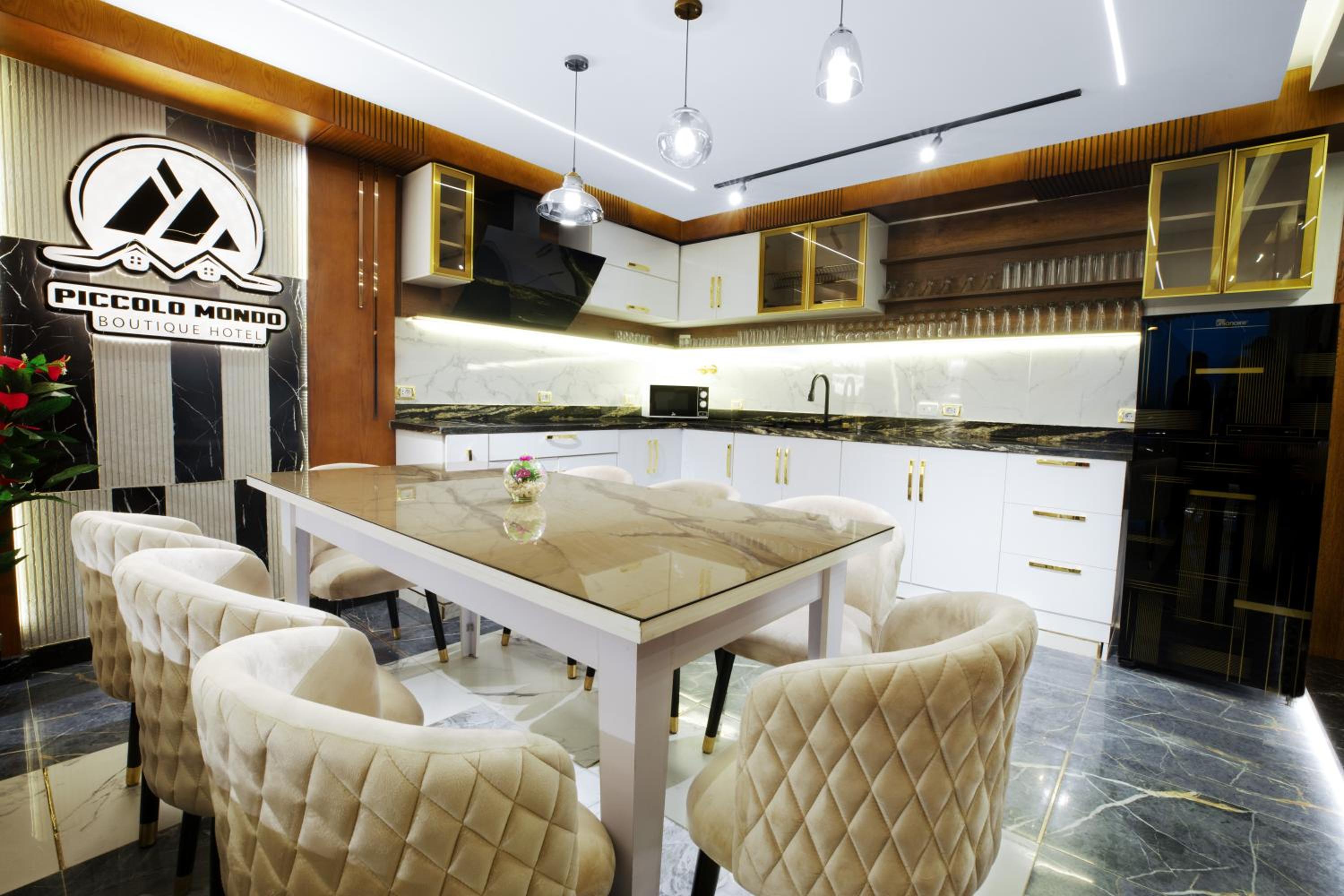 Piccolo Mondo Boutique Hotel