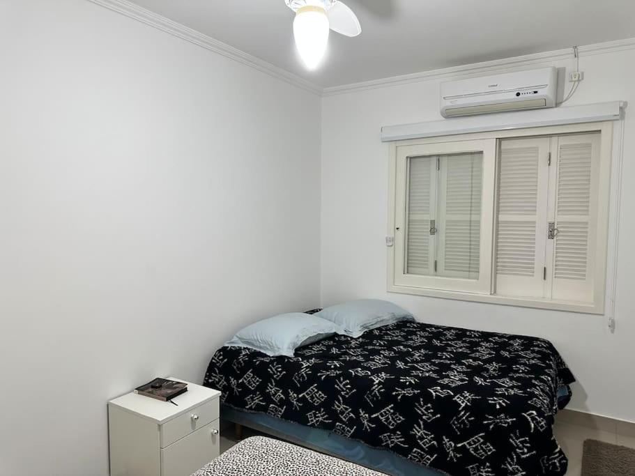 BELA CASA PROXÍMA A PRAIA