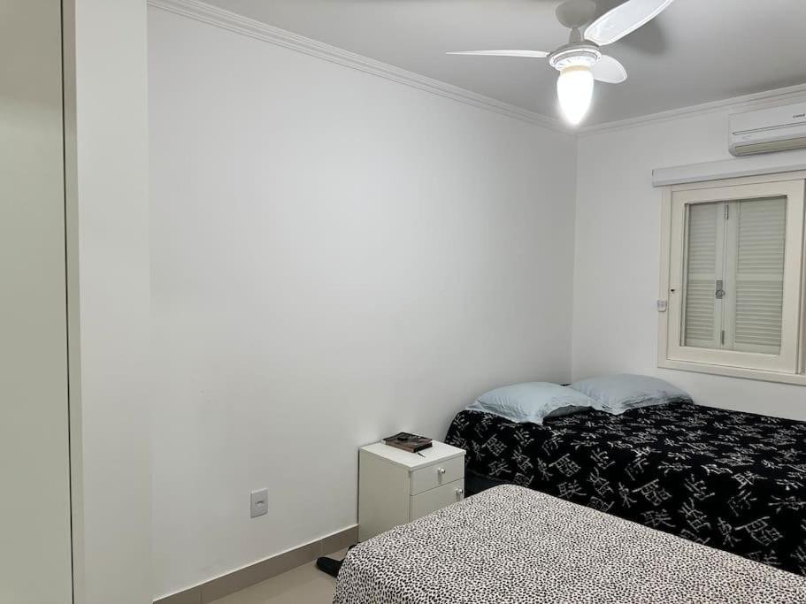 BELA CASA PROXÍMA A PRAIA