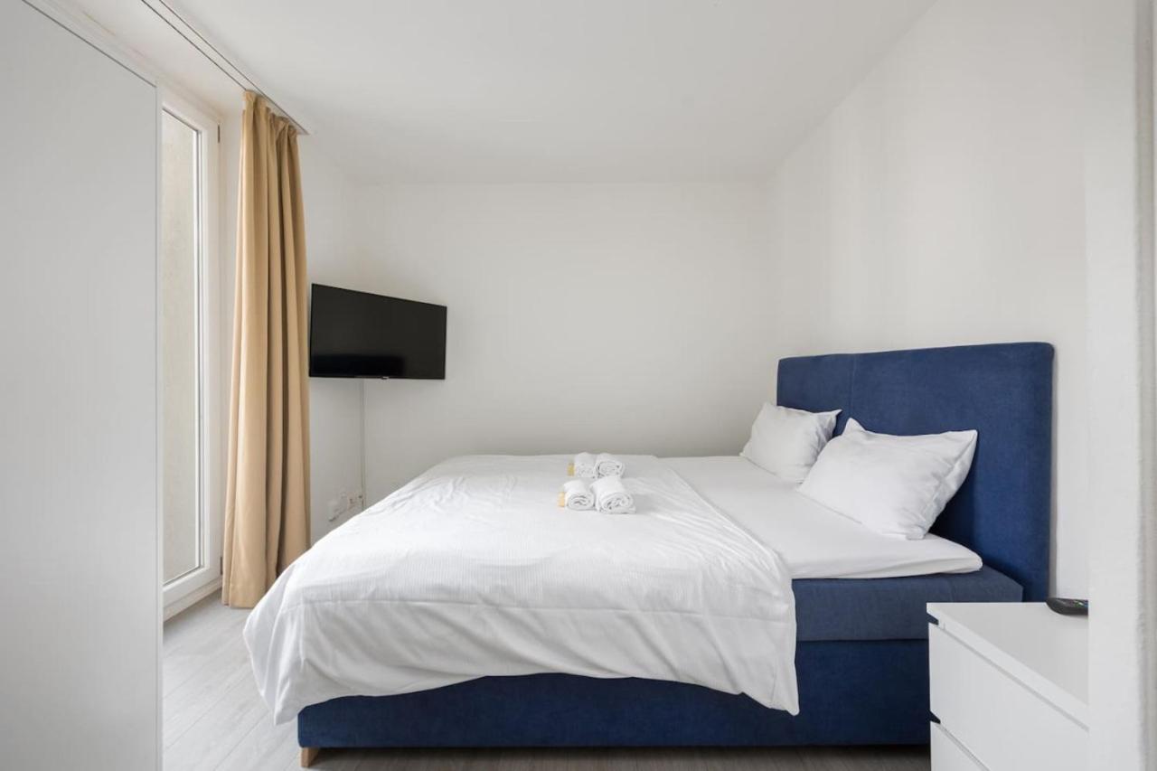 Urban Oasis with Queen Bed and View BE-39