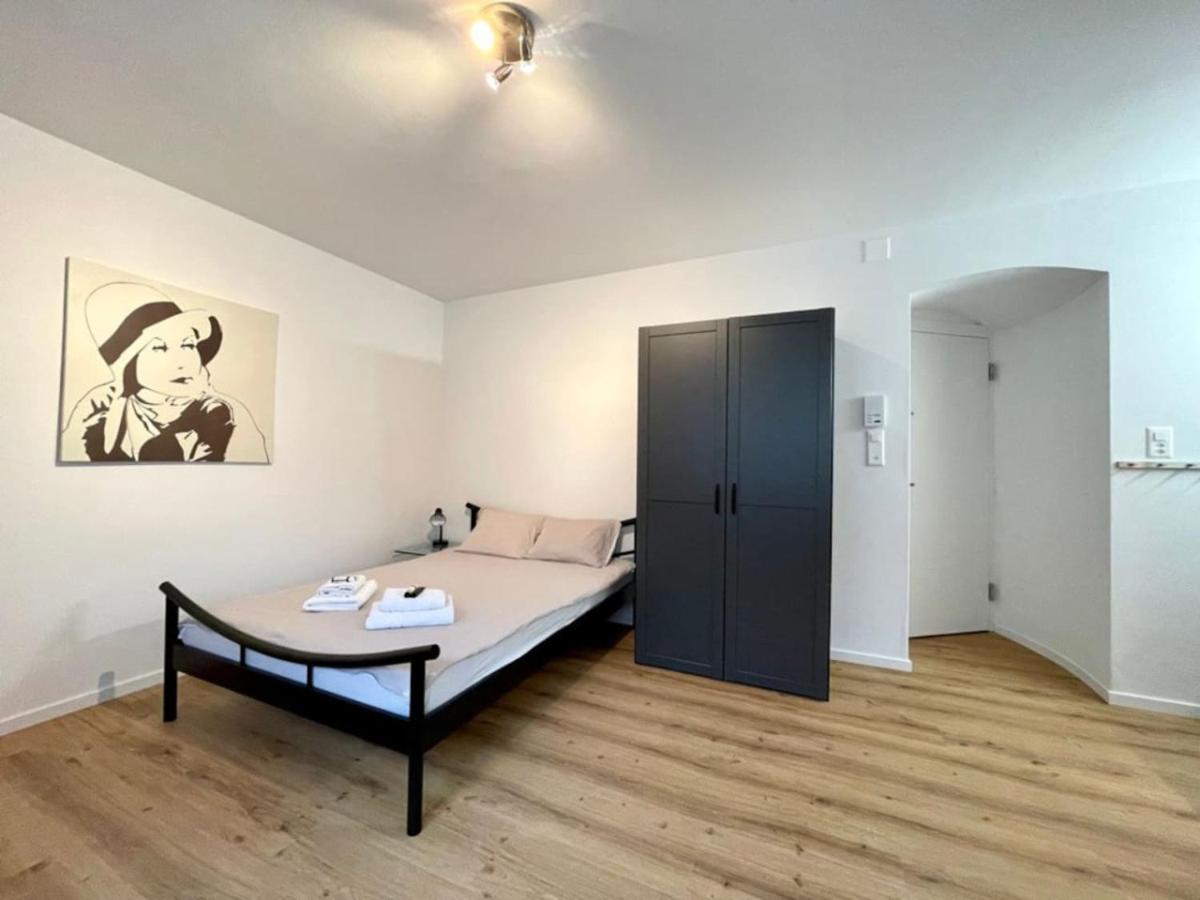 Heart of Zurich Modern Studio HG14