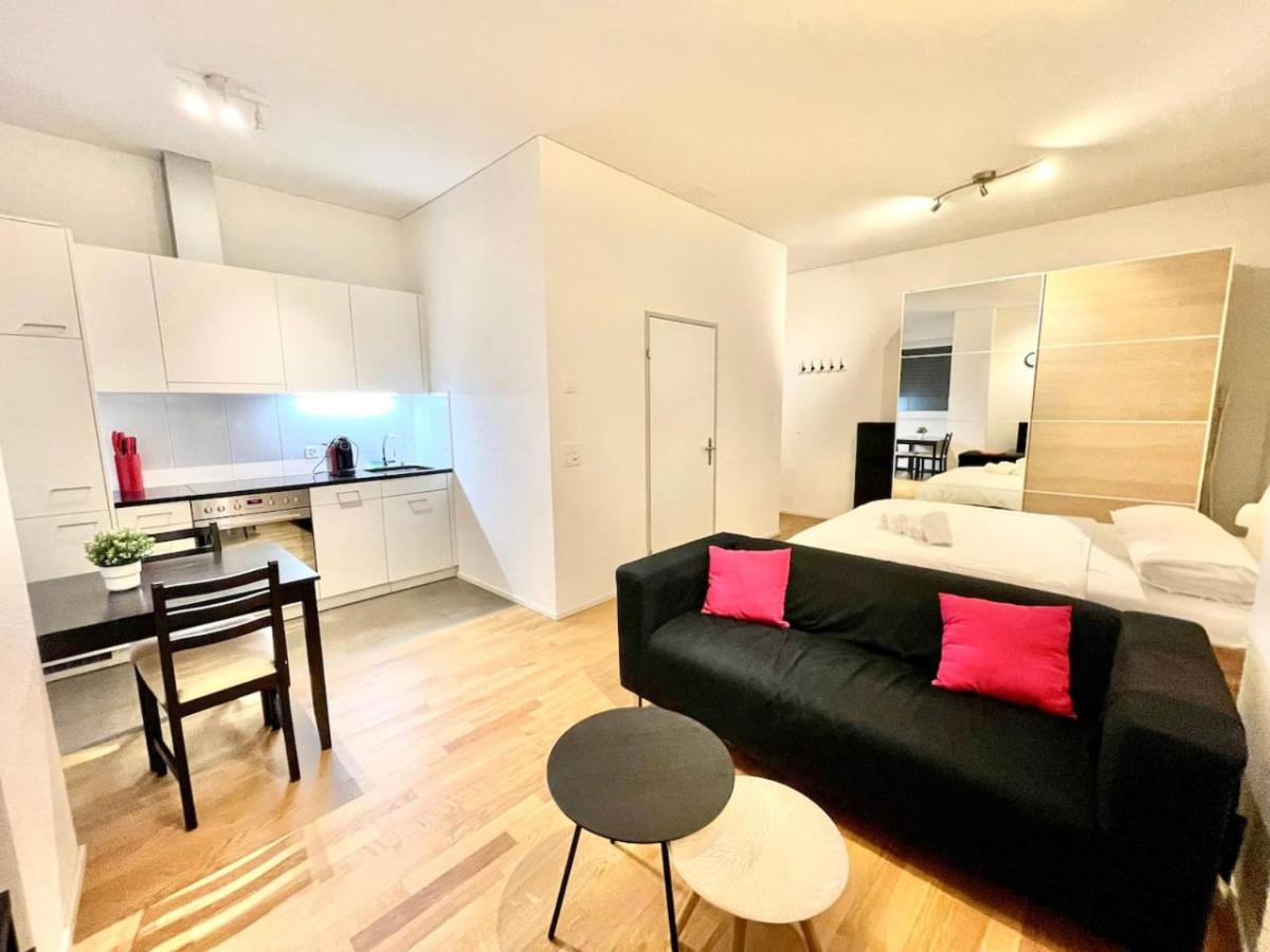 Zurich City Dream Studio SH04L