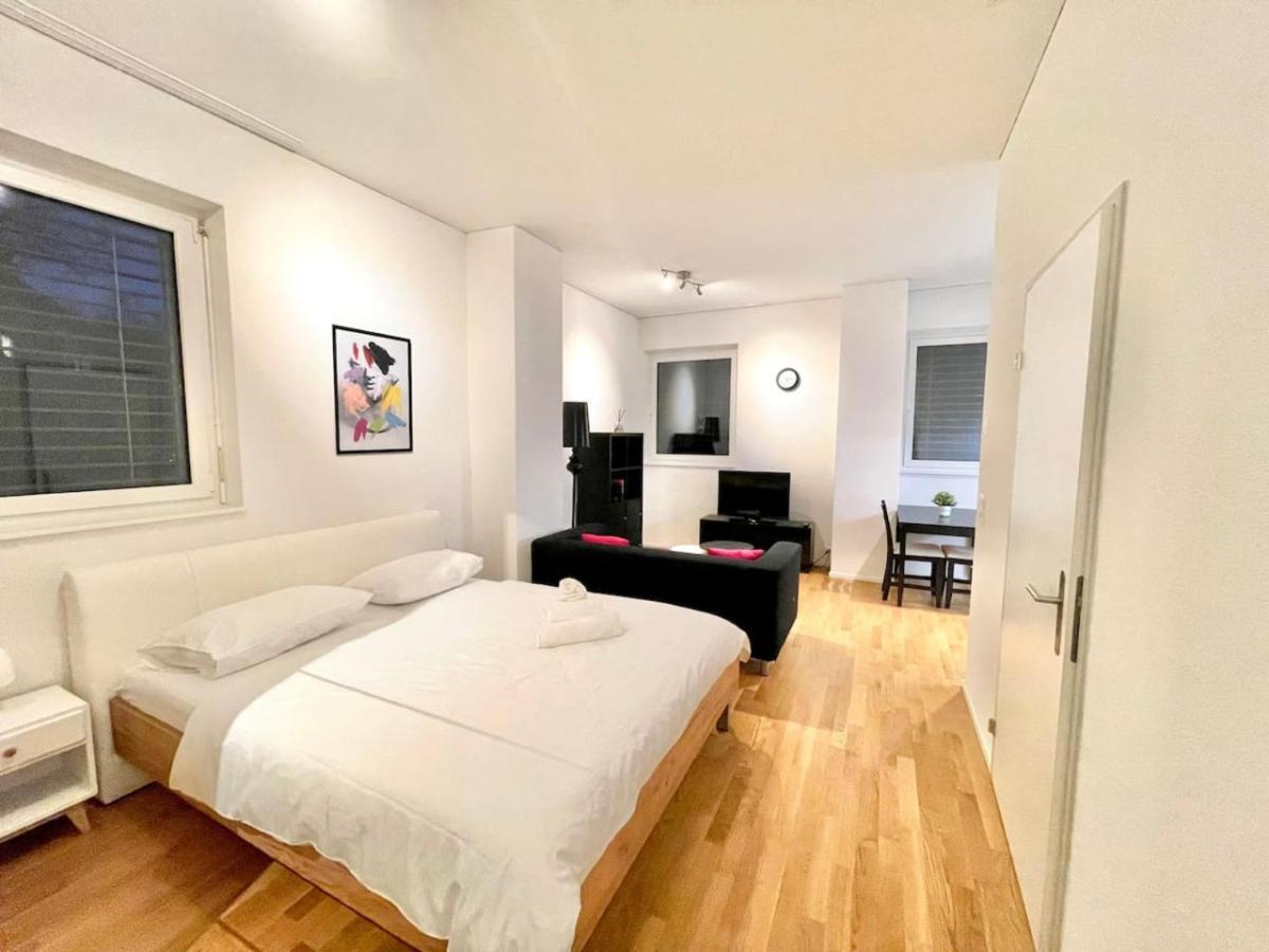 Zurich City Dream Studio SH04L