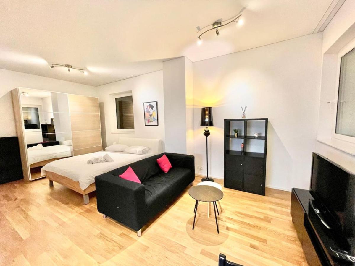 Zurich City Dream Studio SH04L