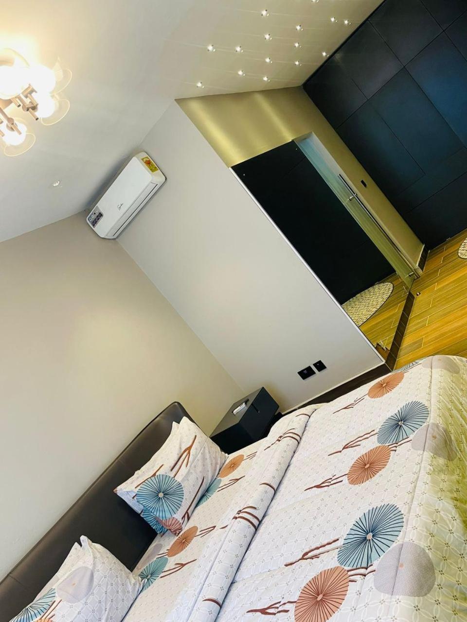 Deserene apartment
