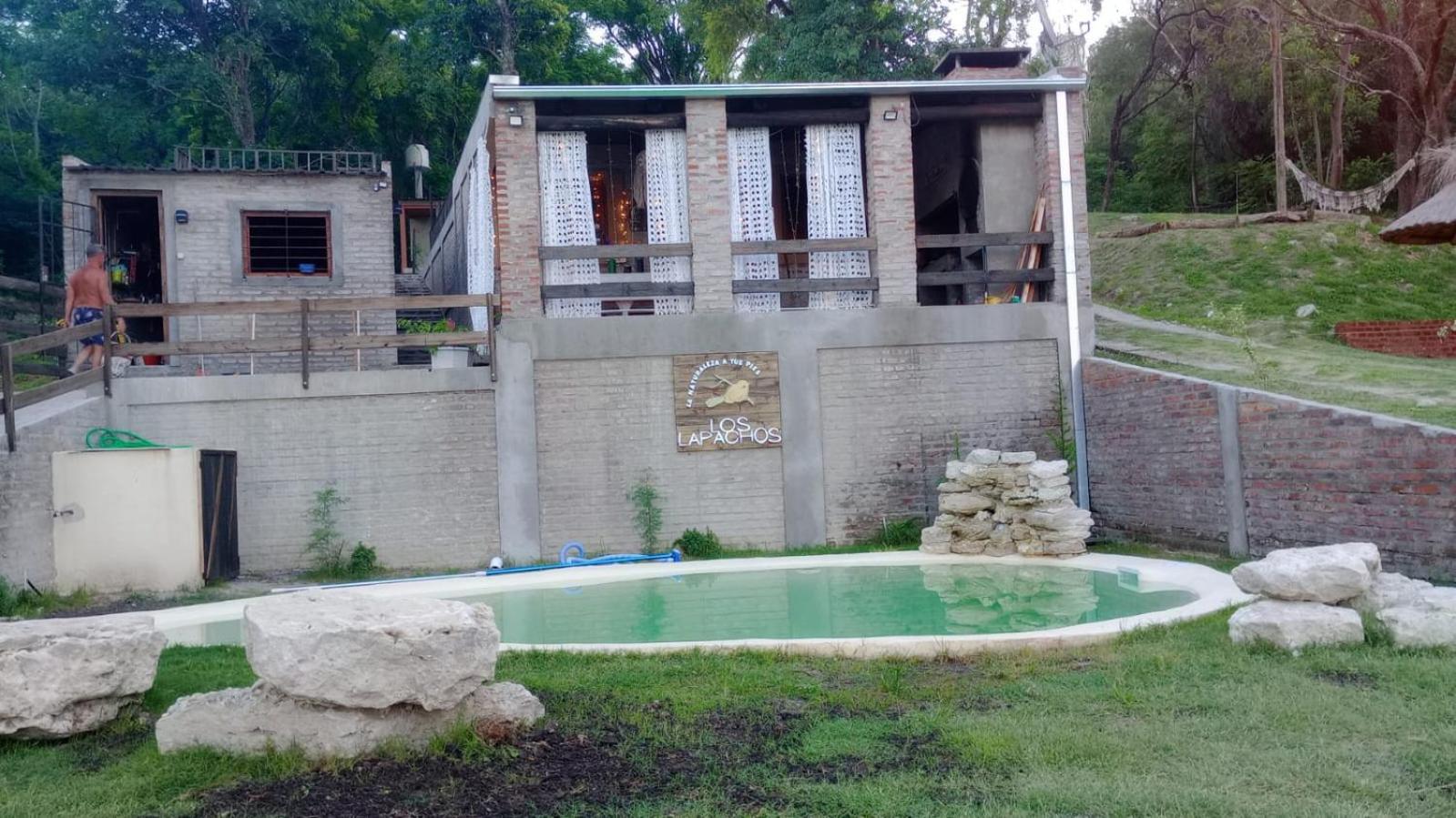 Los Lapachos