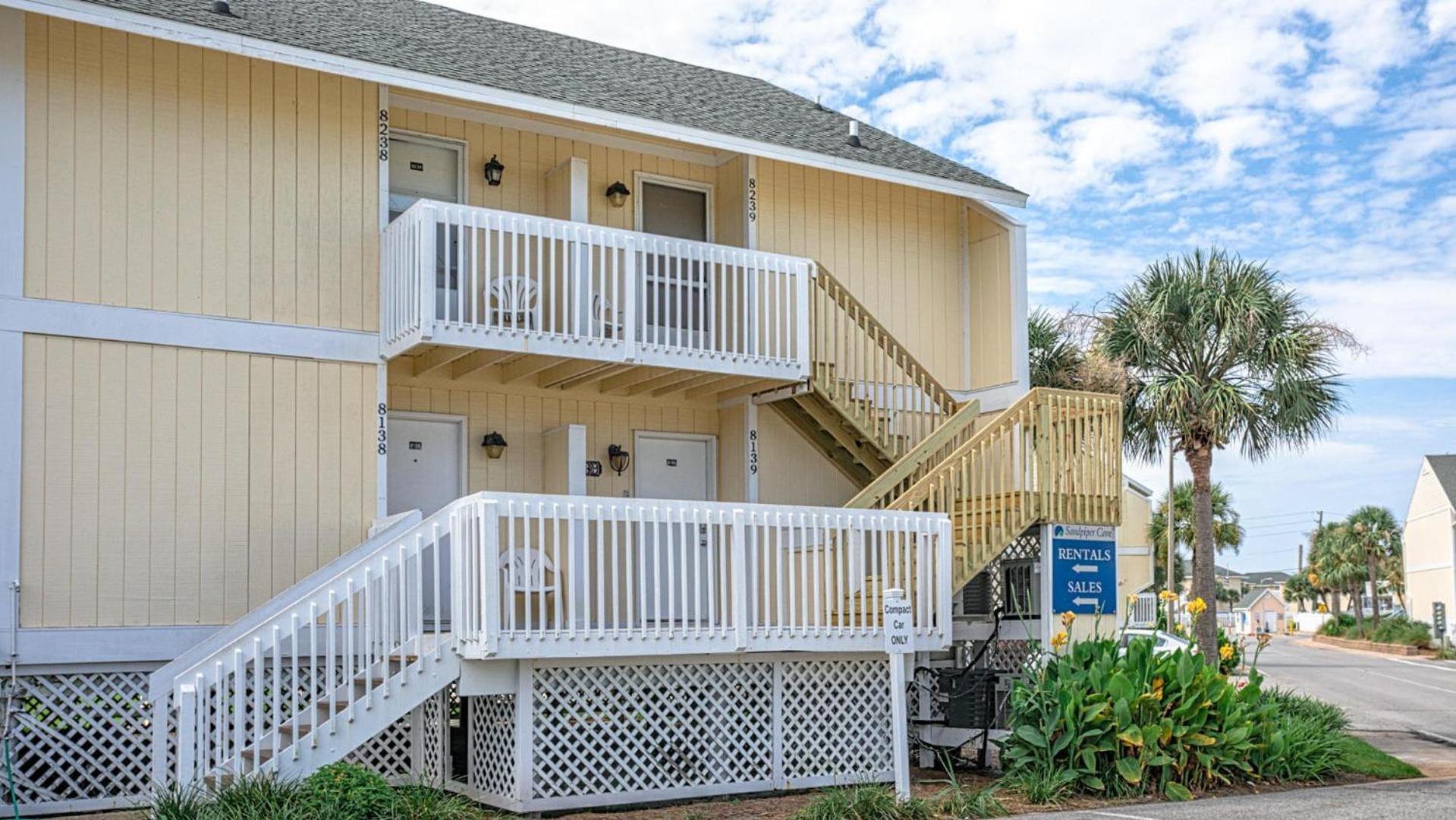 Sandpiper Cove 8239 Newly Remodeled Short walk to the Beach view 2