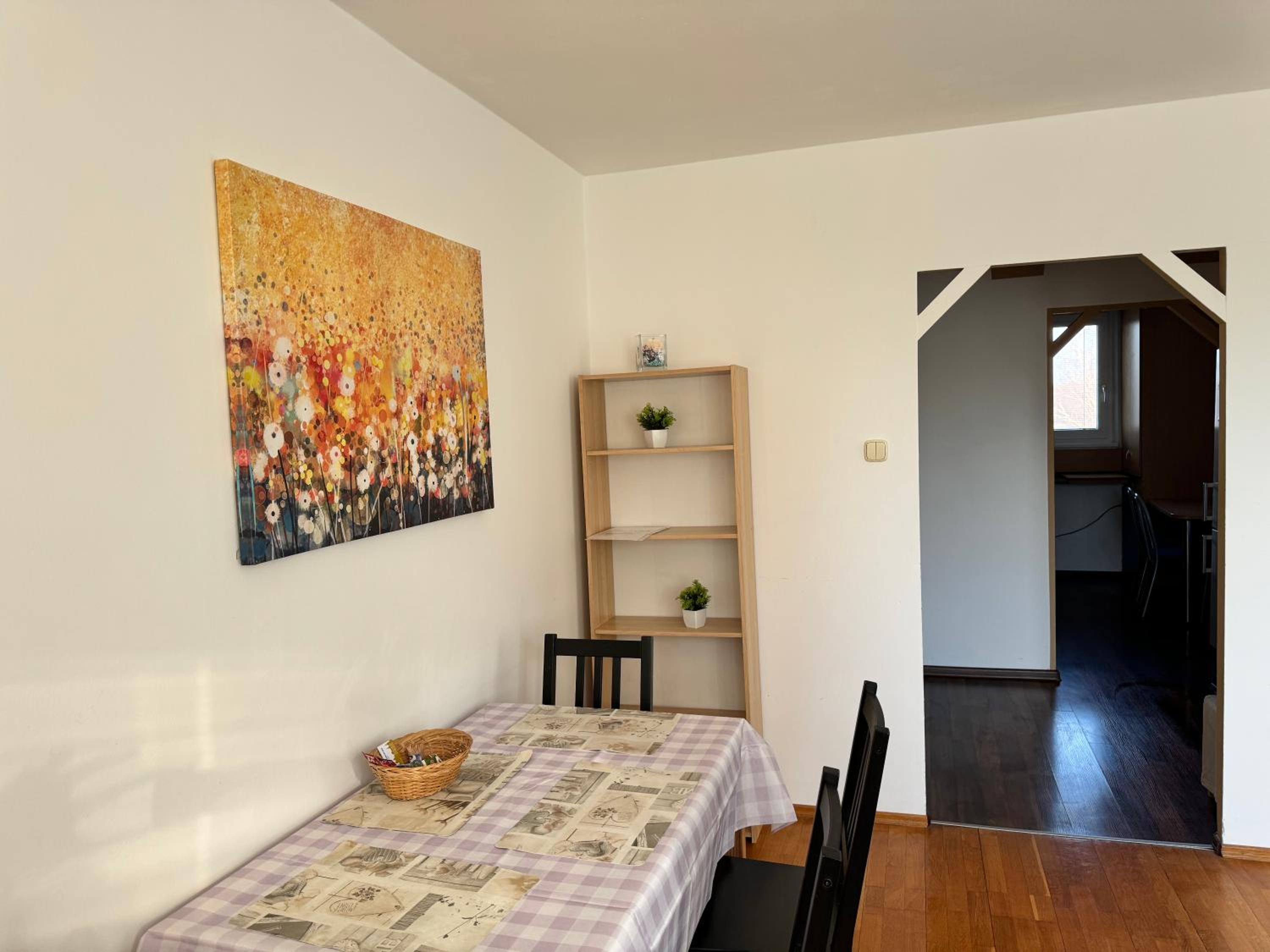 Apartment C25 view 3