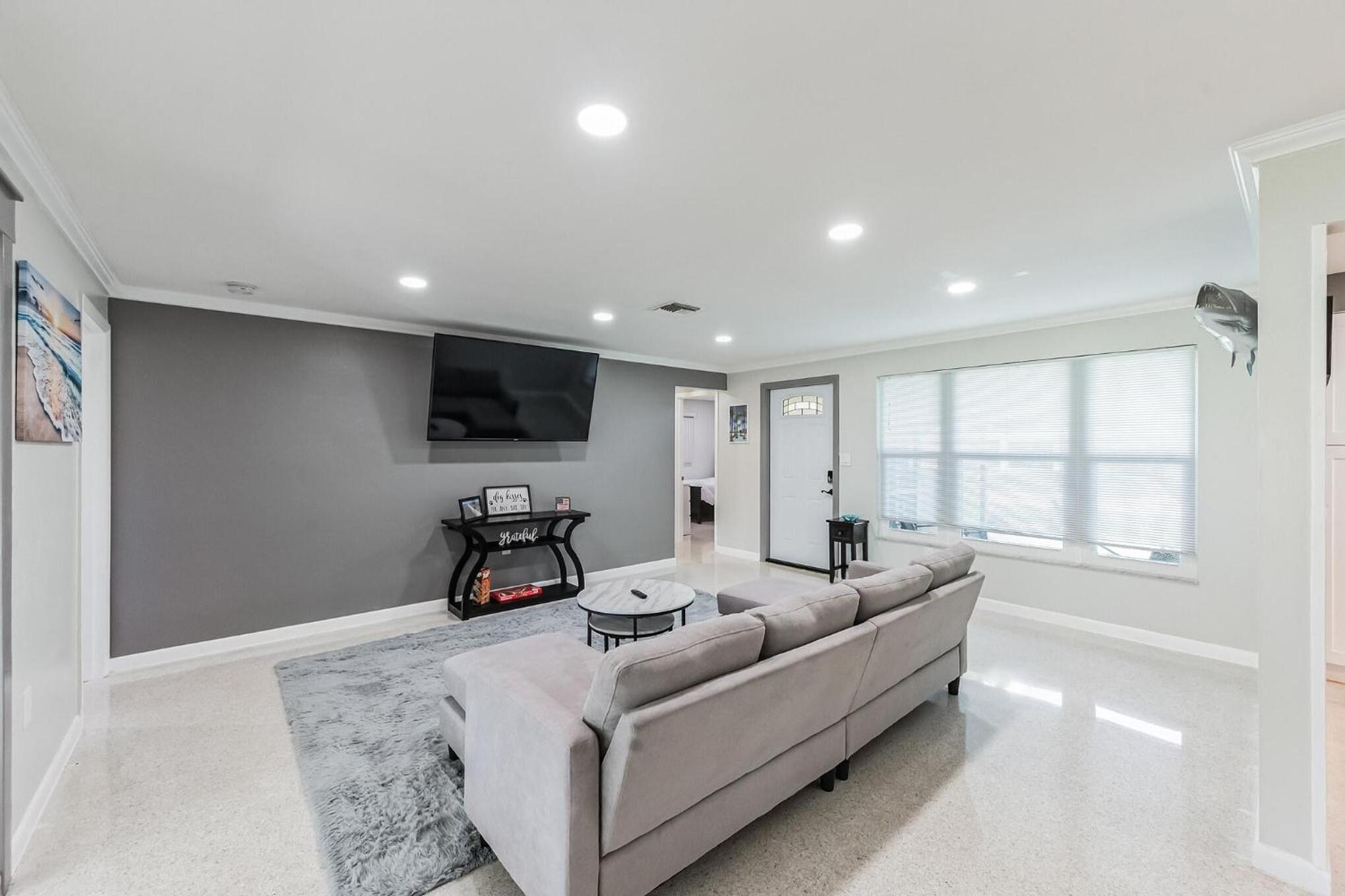 Fort Myers Vacations - Riverside Retreat: Deck Bar, FirePit, Boat Parking - Property Image 21