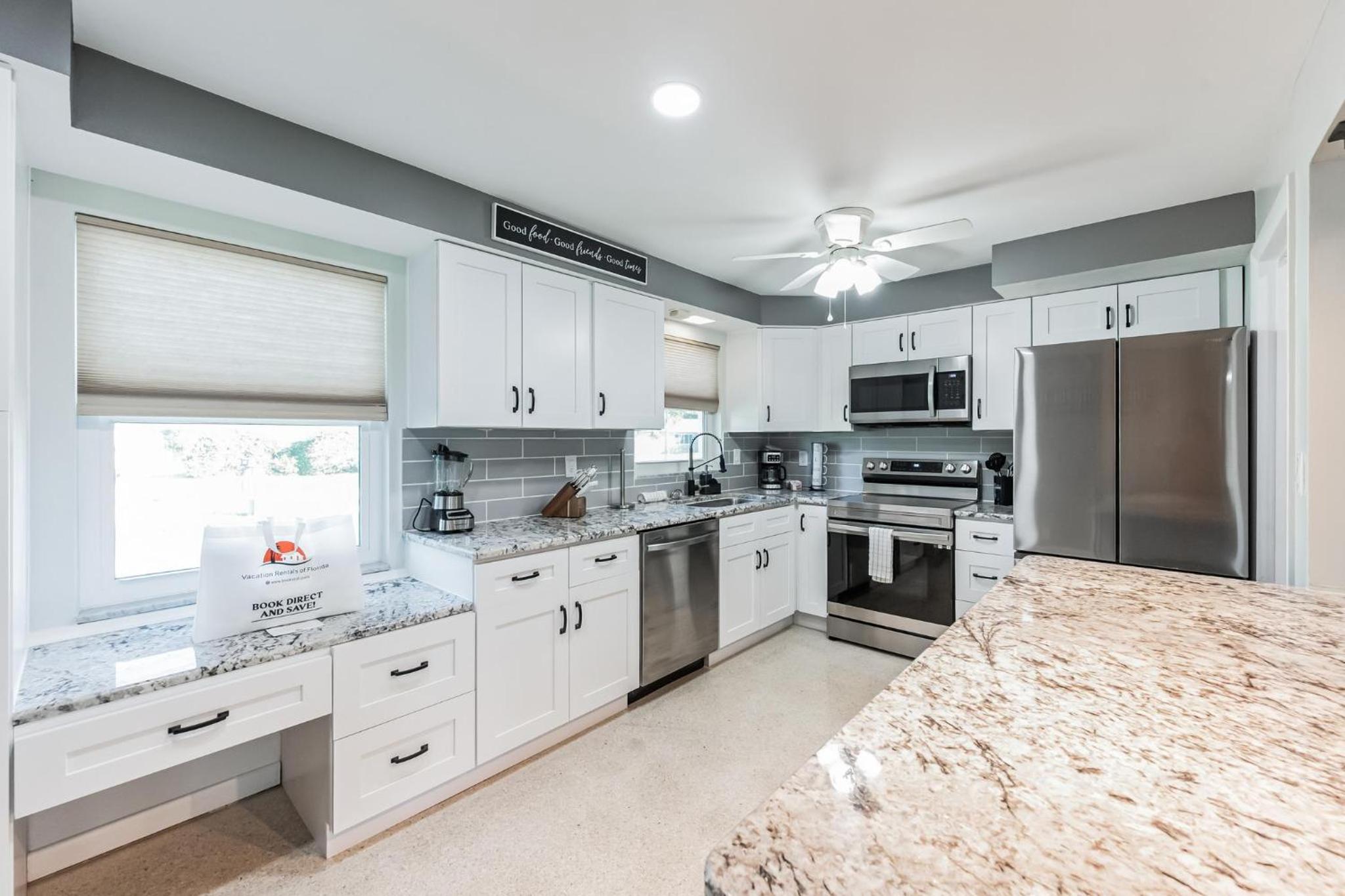 Fort Myers Vacations - Riverside Retreat: Deck Bar, FirePit, Boat Parking - Property Image 20