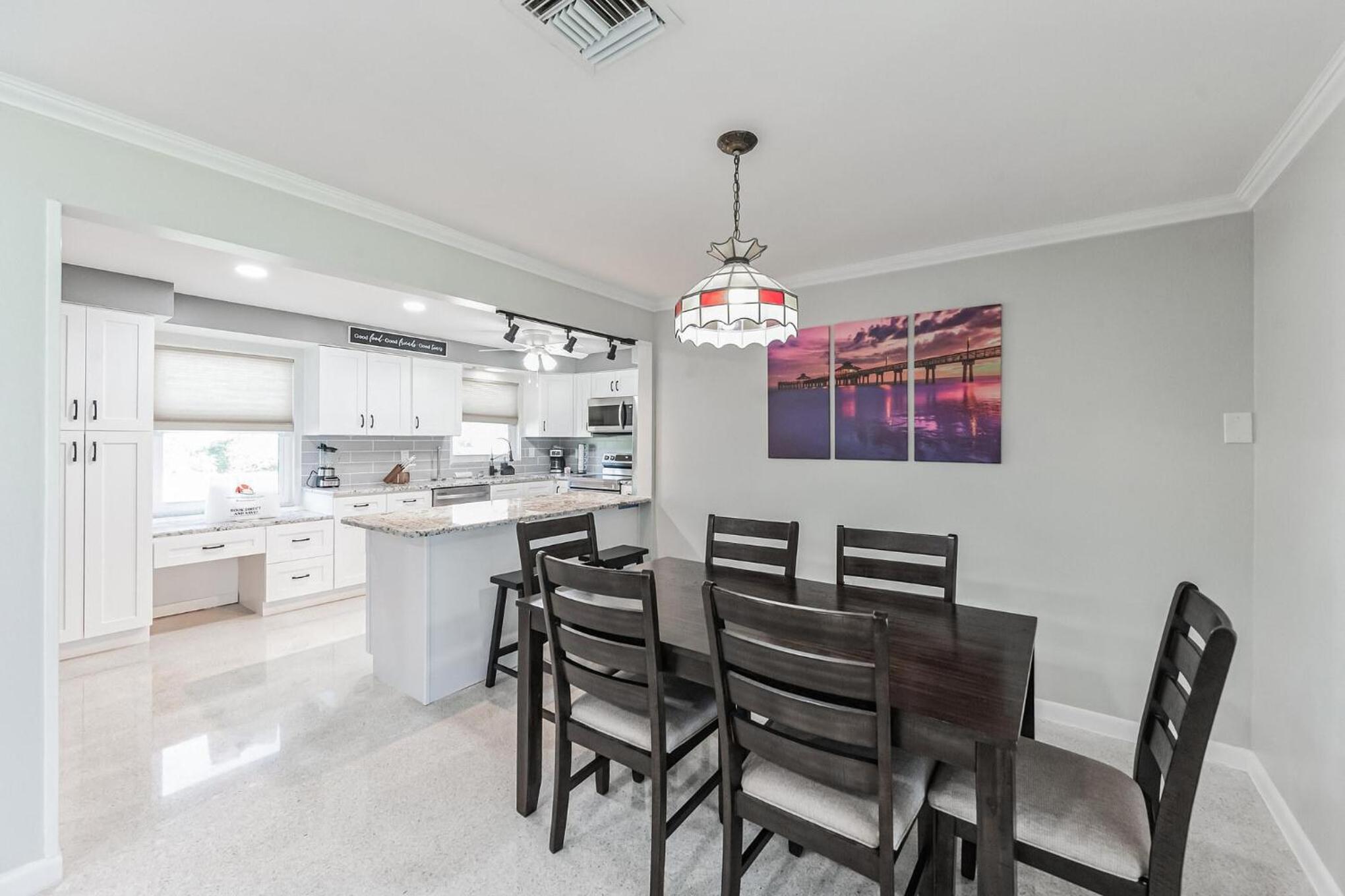 Fort Myers Vacations - Riverside Retreat: Deck Bar, FirePit, Boat Parking - Property Image 18