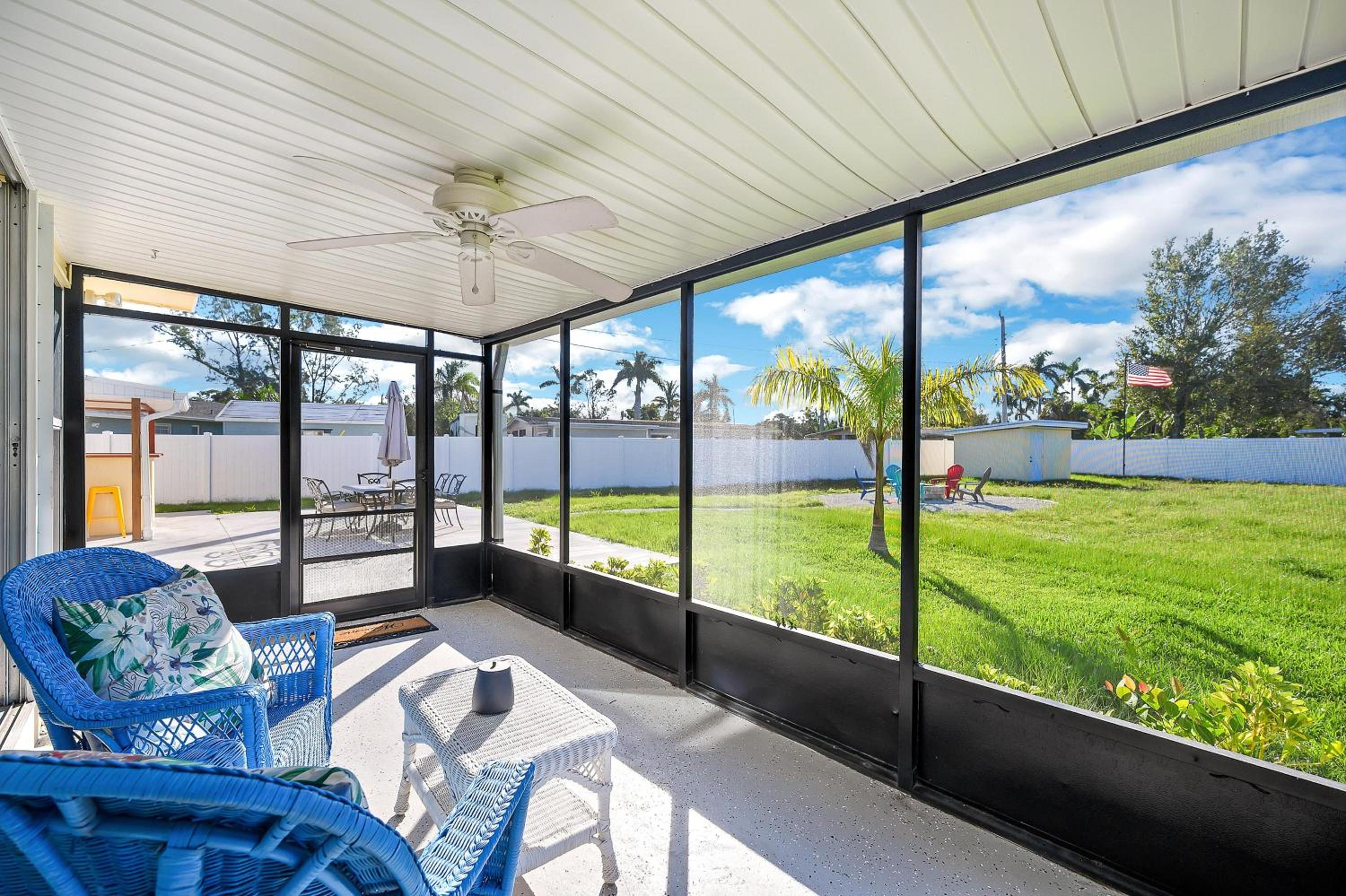 Fort Myers Vacations - Riverside Retreat: Deck Bar, FirePit, Boat Parking - Property Image 3