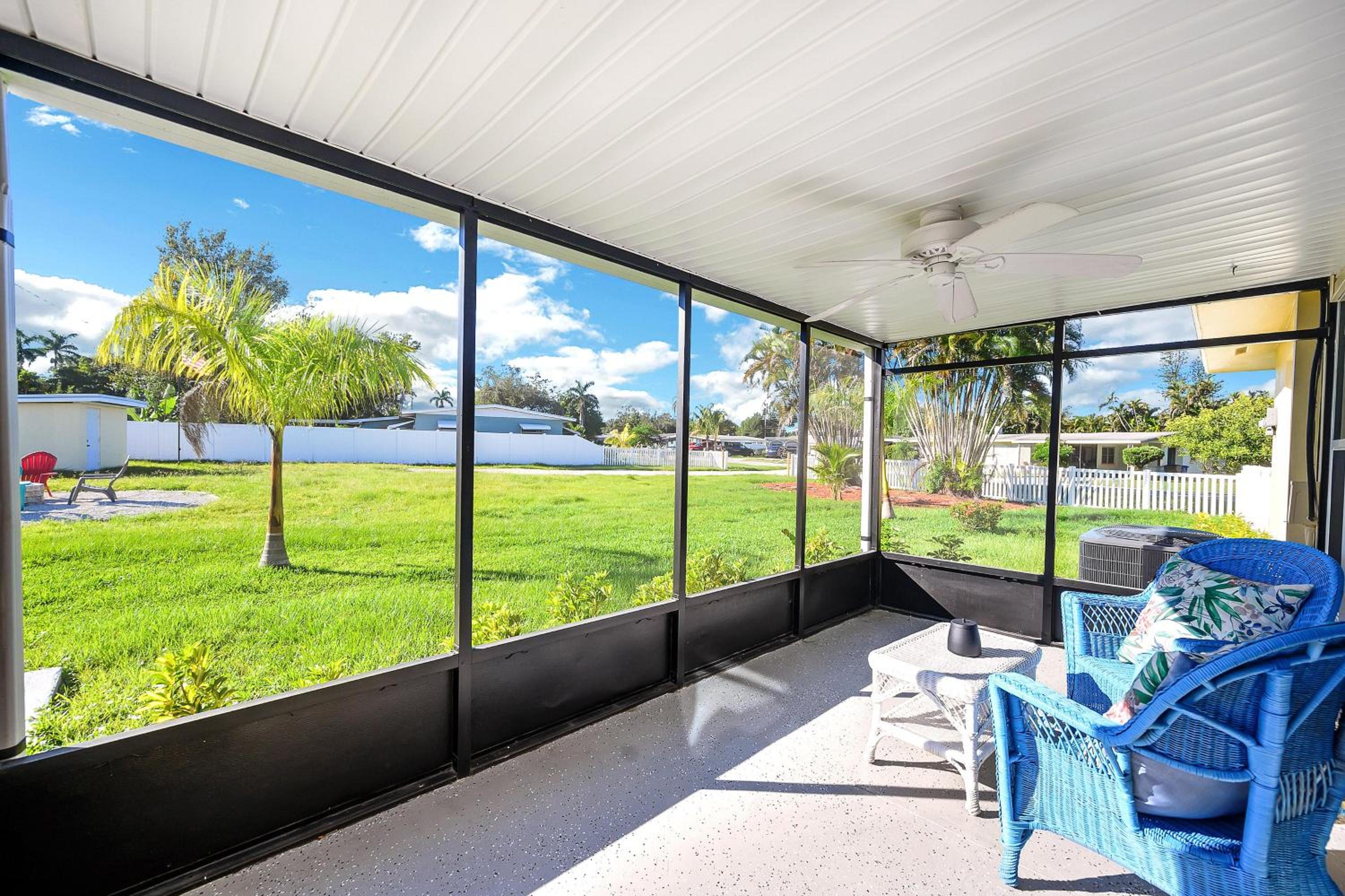 Fort Myers Vacations - Riverside Retreat: Deck Bar, FirePit, Boat Parking - Property Image 4