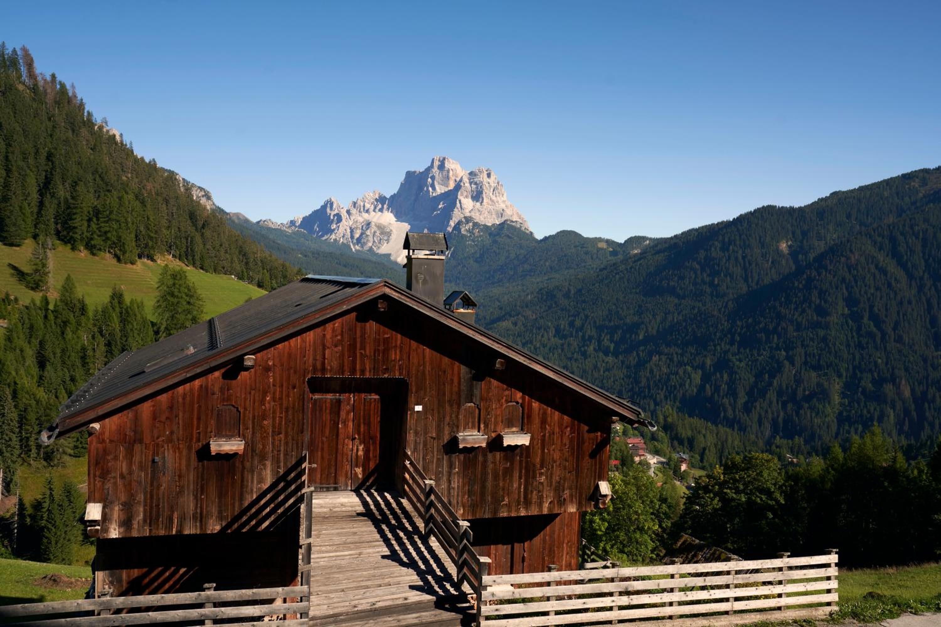 Beautiful barn with garden and stunning view view 3