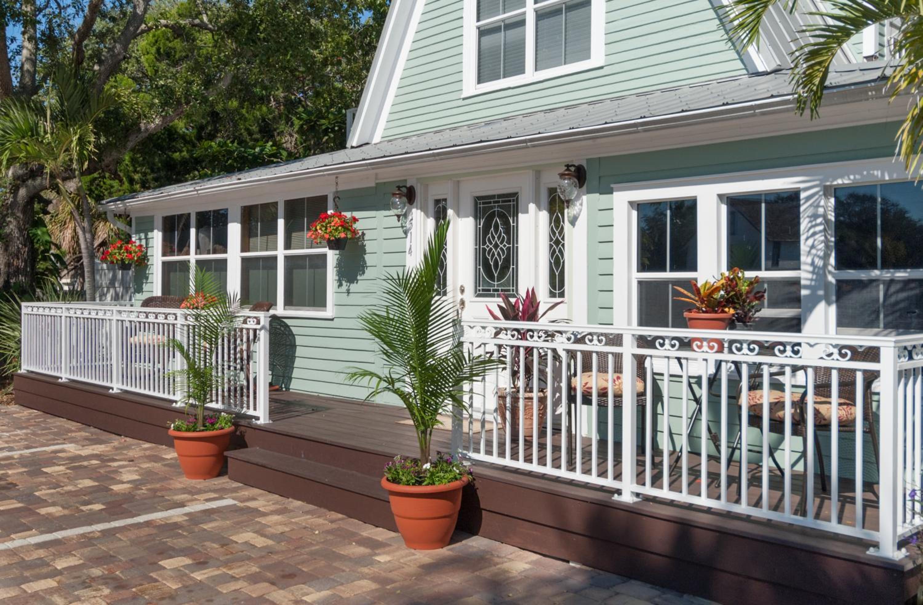 SeaGlass Inn