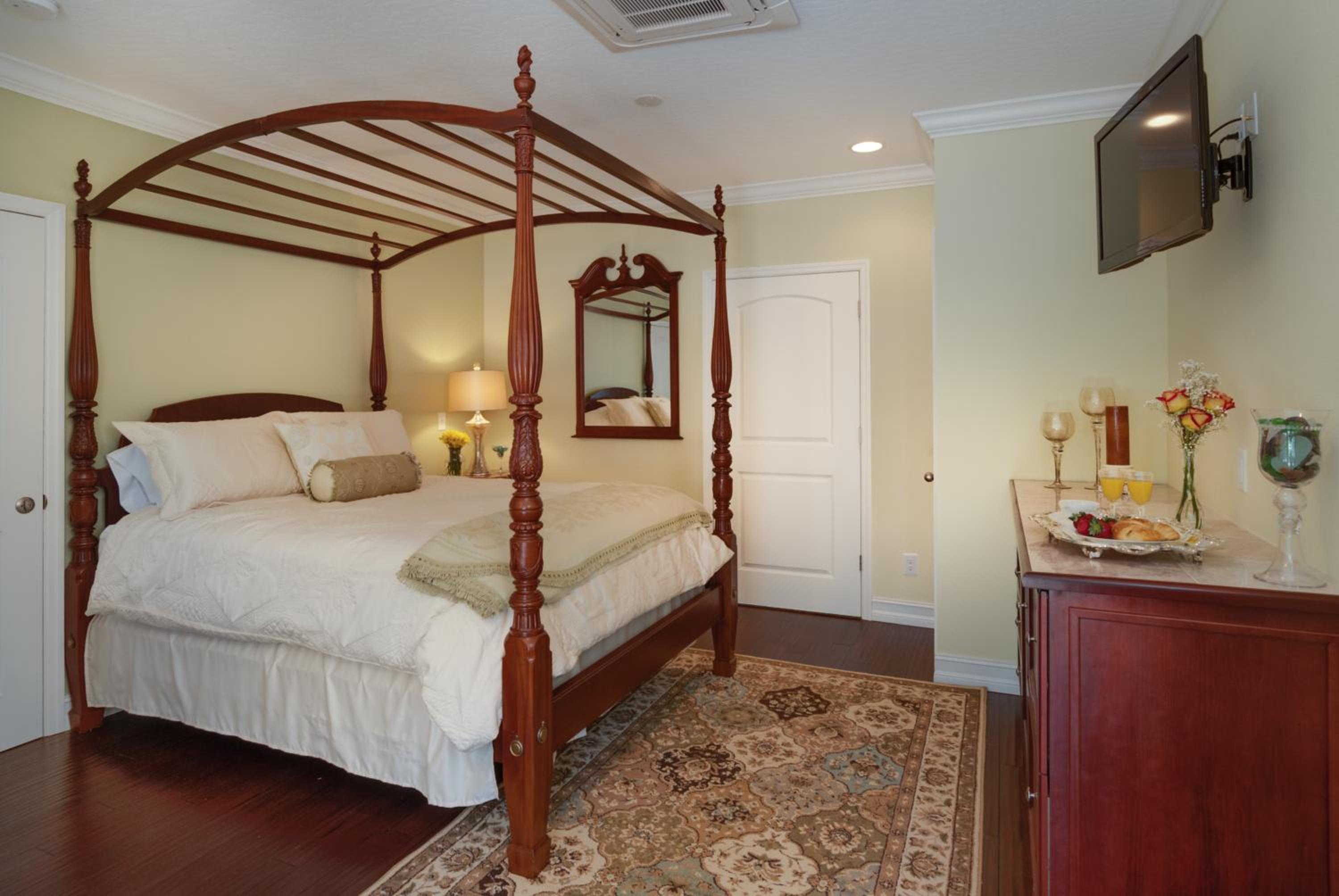 SeaGlass Inn