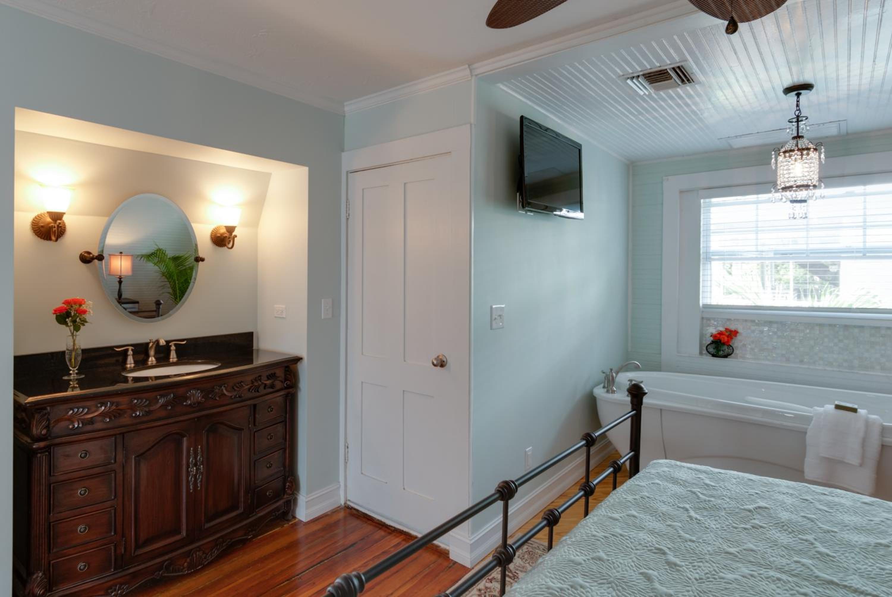 SeaGlass Inn
