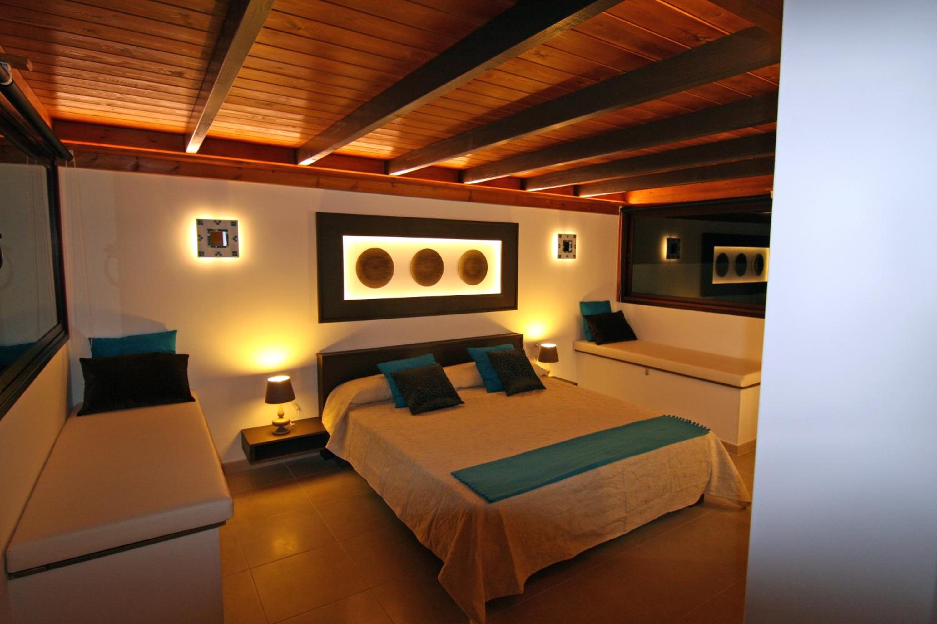 Crystalsuite. Beautiful penthouse with sea views
