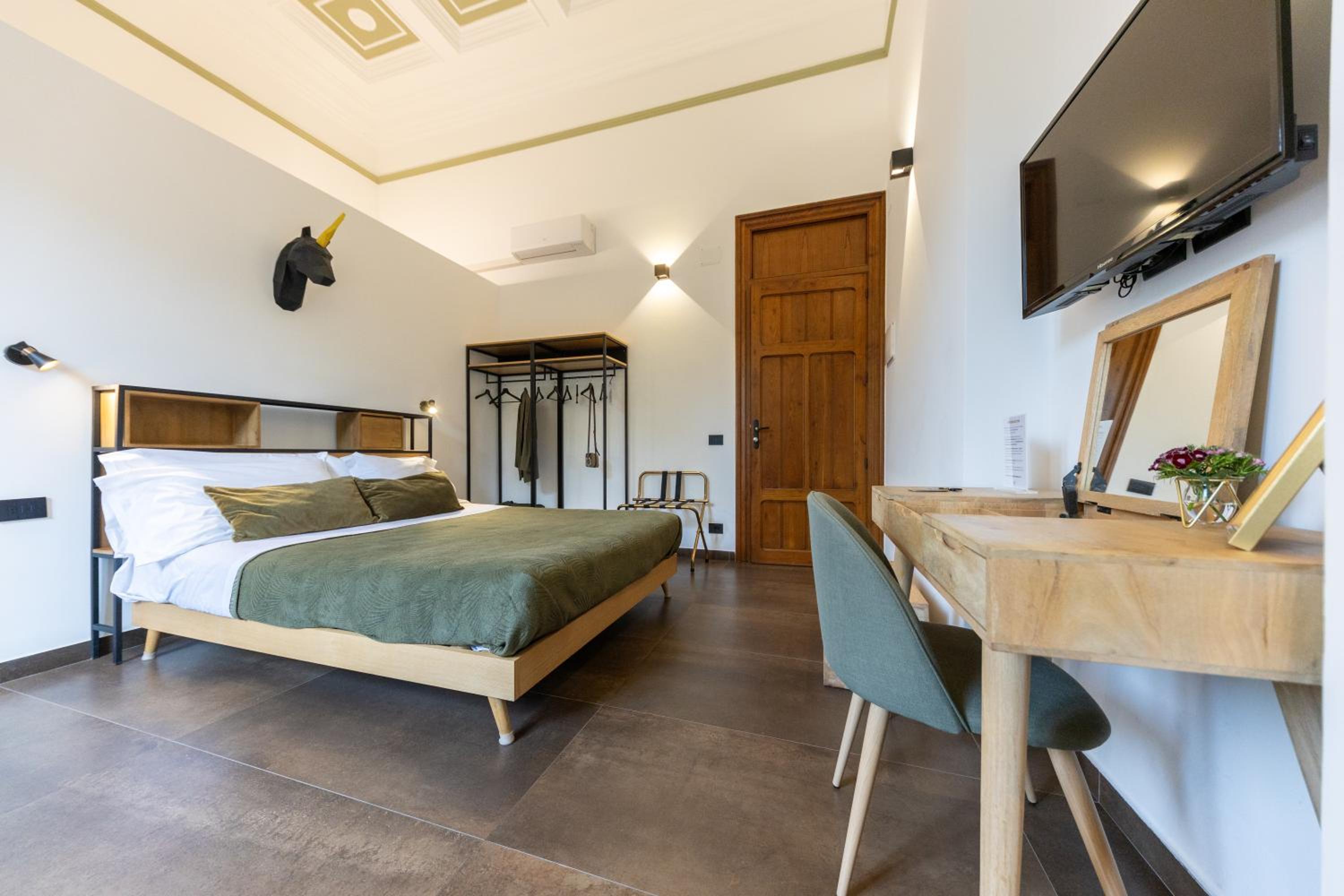 Photo 97