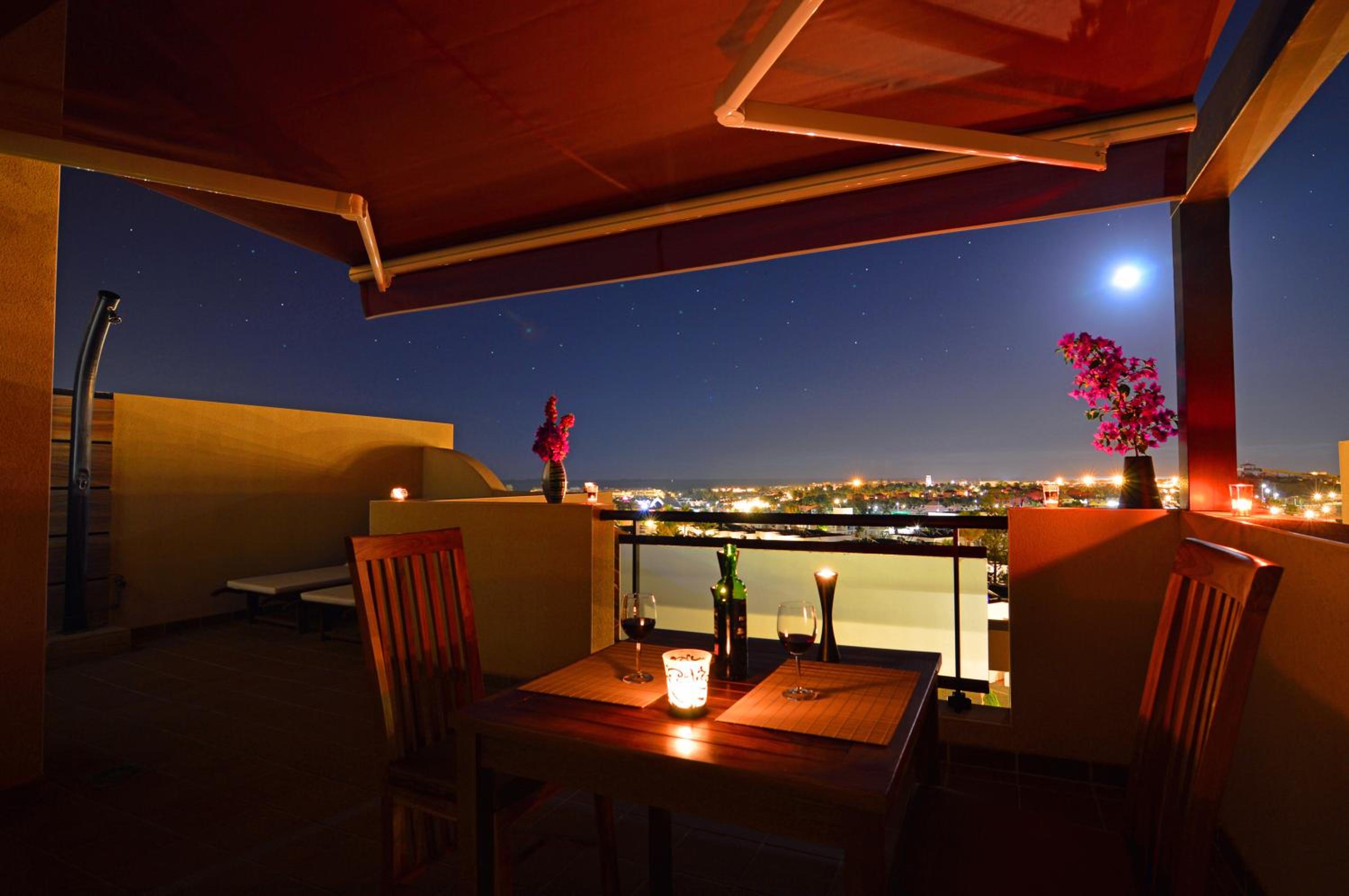 Crystalsuite. Beautiful penthouse with sea views