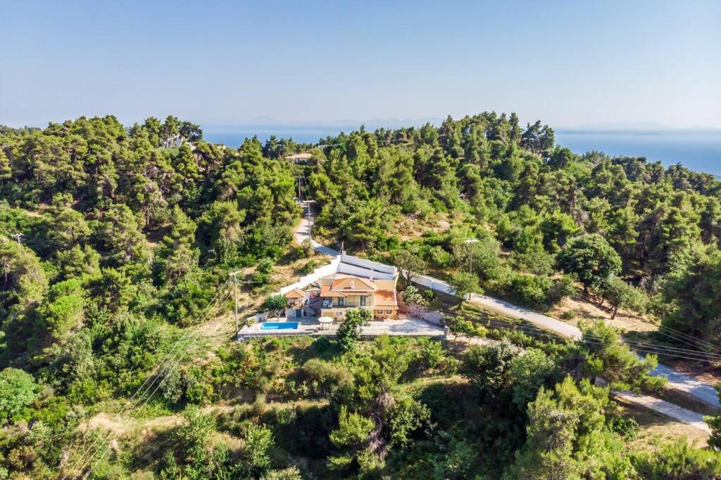 Avgeri Villa