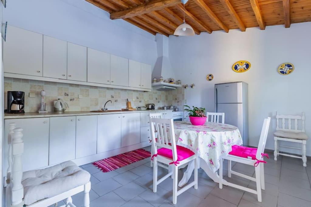 Avgeri Villa