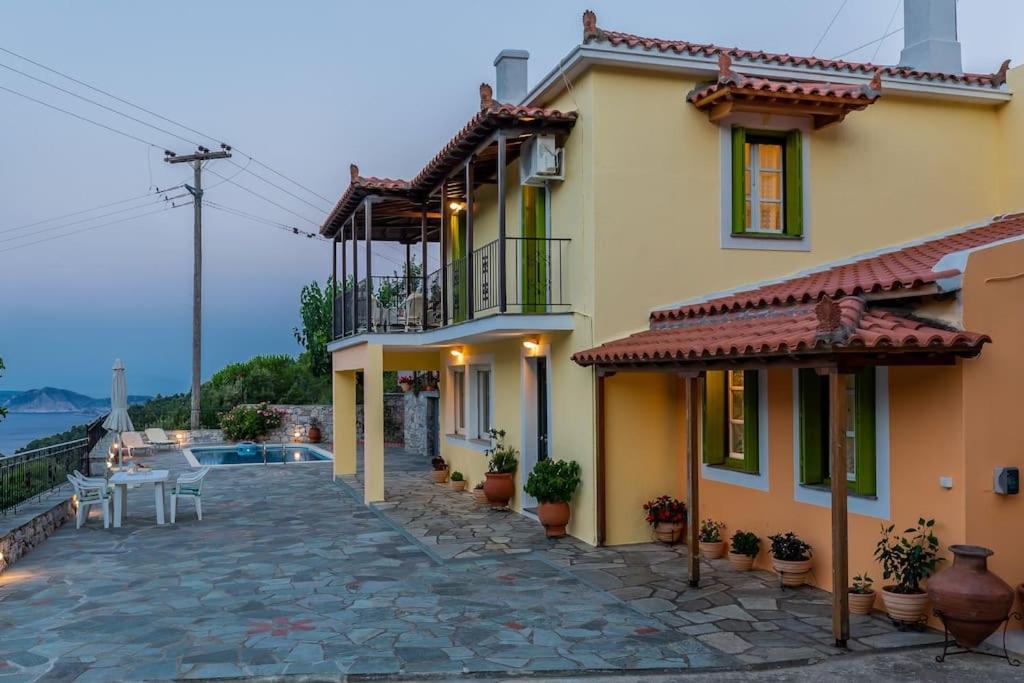 Avgeri Villa