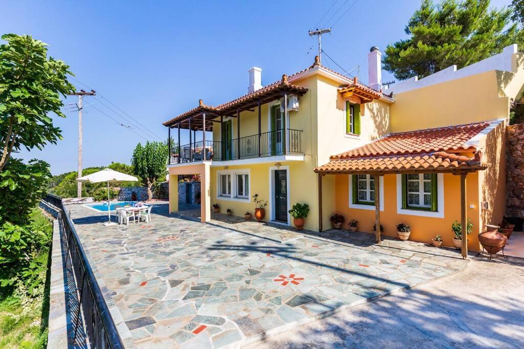 Avgeri Villa