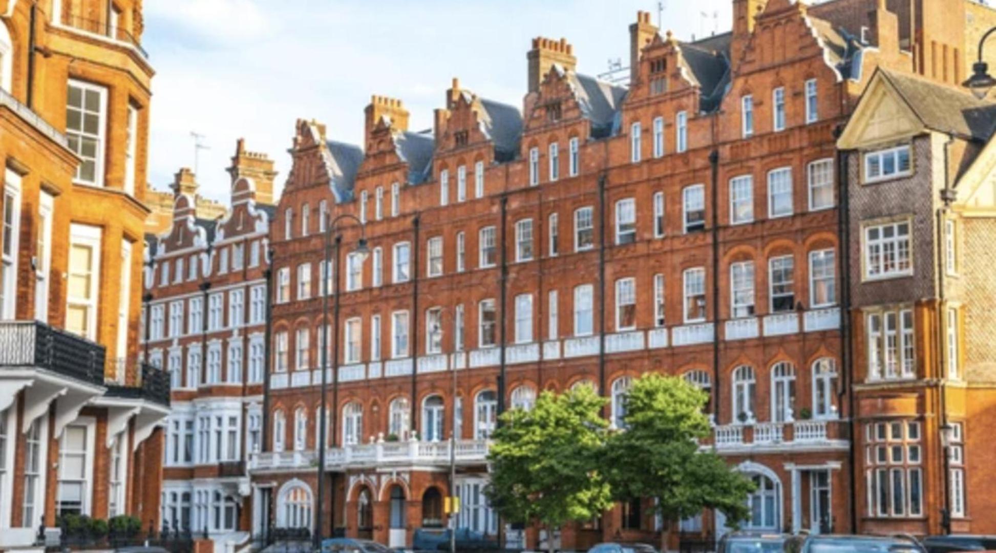 London Chelsea Big 2 People Studio Apartment