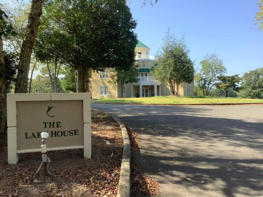 The Lake House on Cherokee Ridge Golf Course
