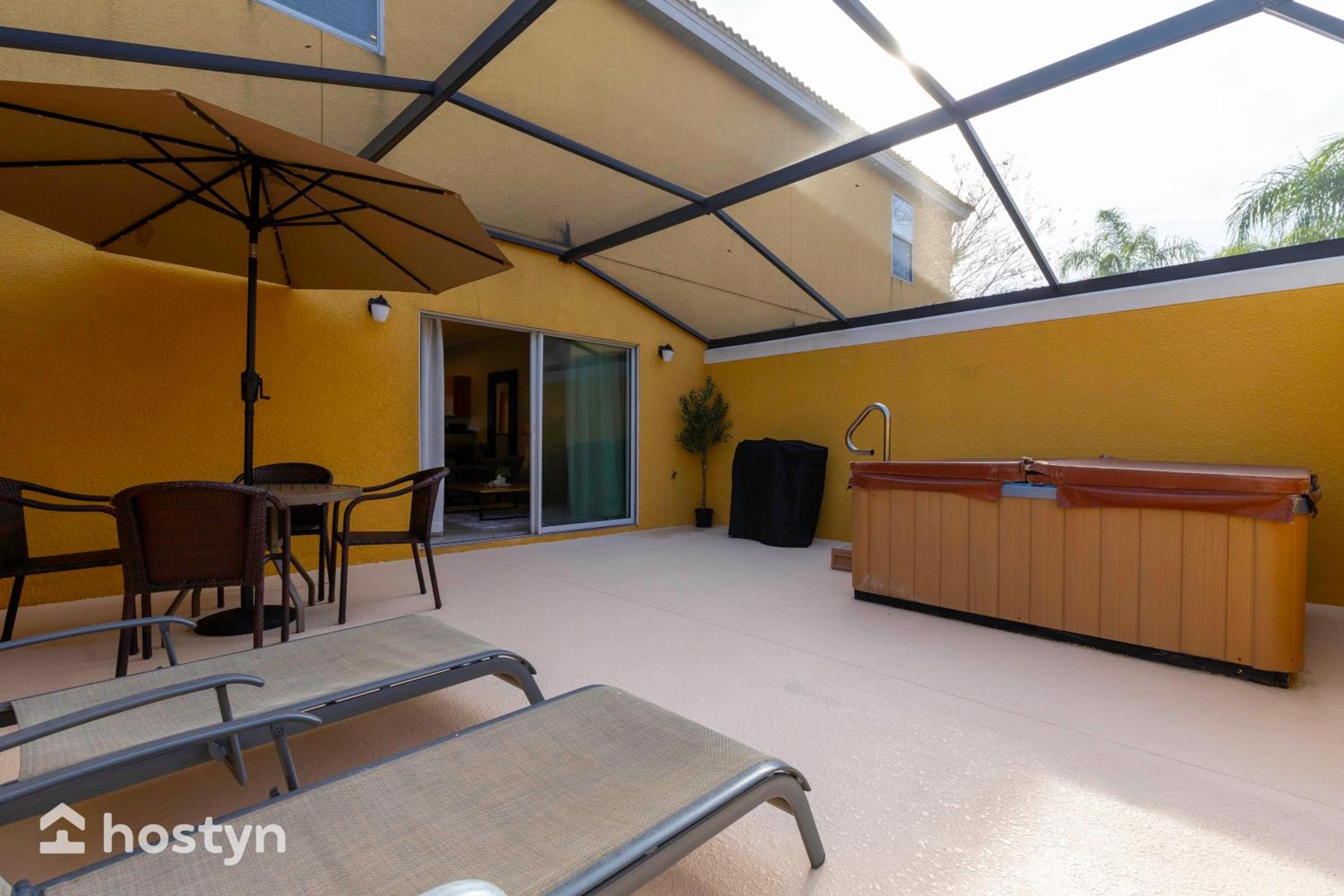 Amazing townhome minutes from the parks view 2