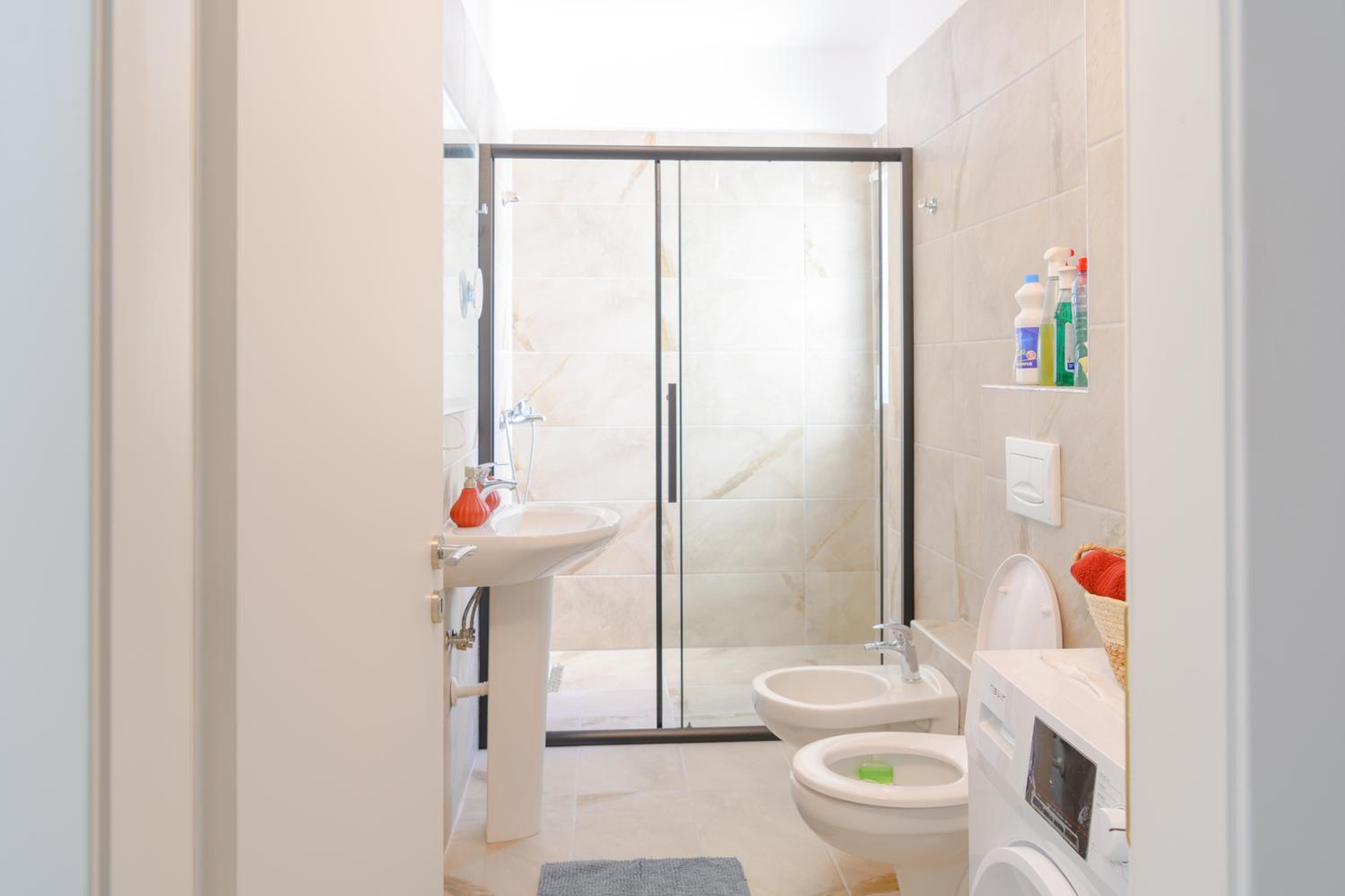 Tirana Cityscape 3- Vibrant Modern Apartment