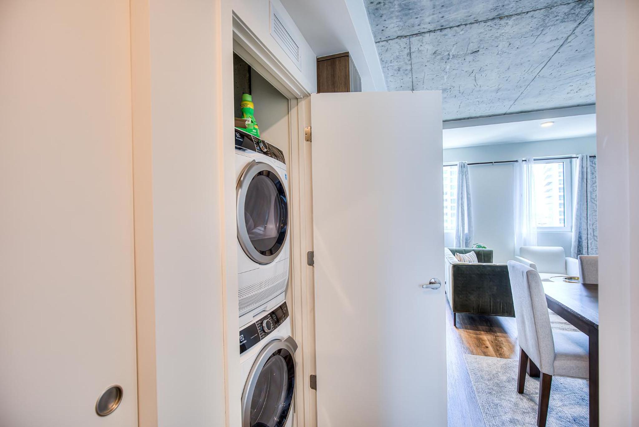 2Br+Gym for VIP Corporate & Students Downtown MTL