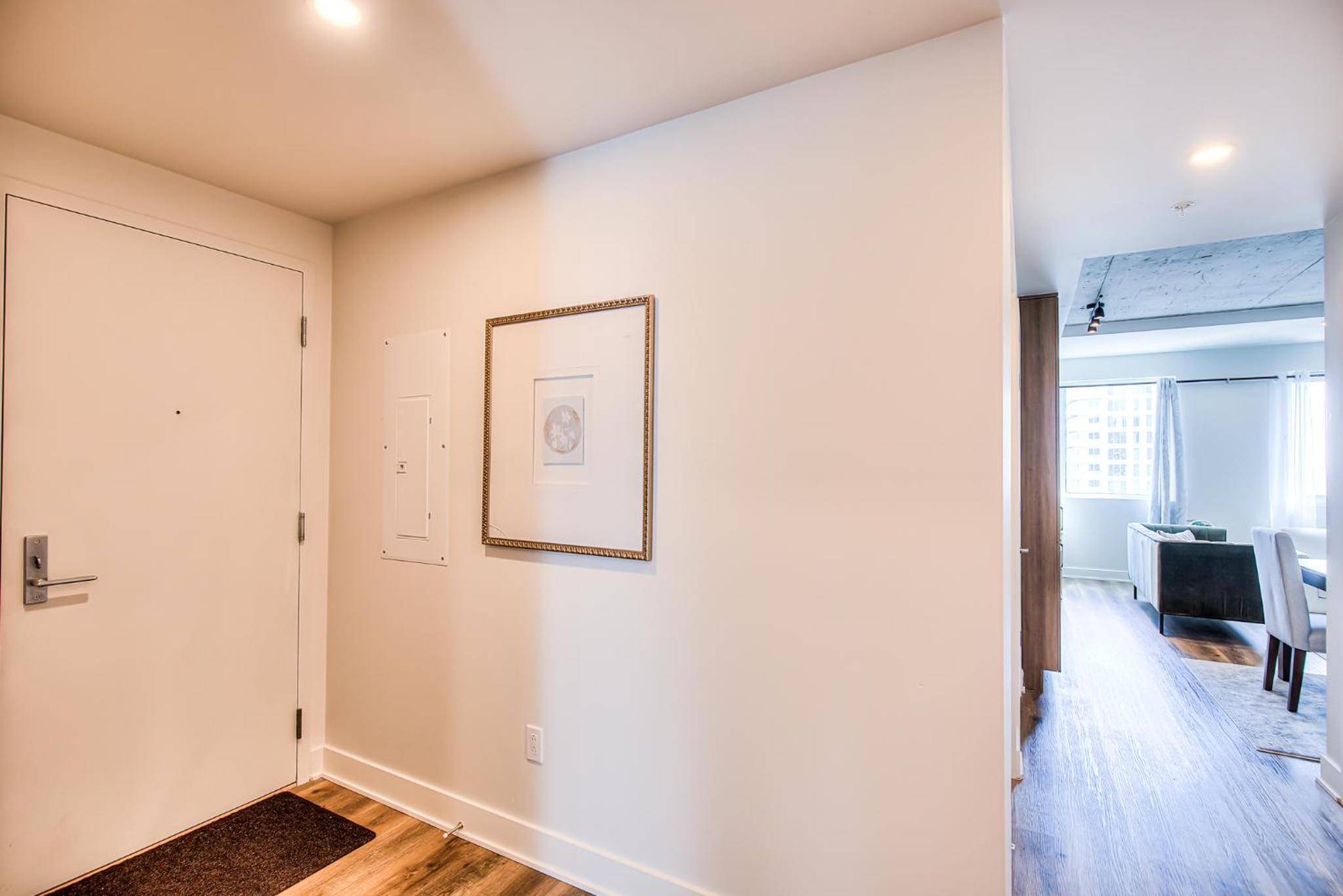 2Br+Gym for VIP Corporate & Students Downtown MTL