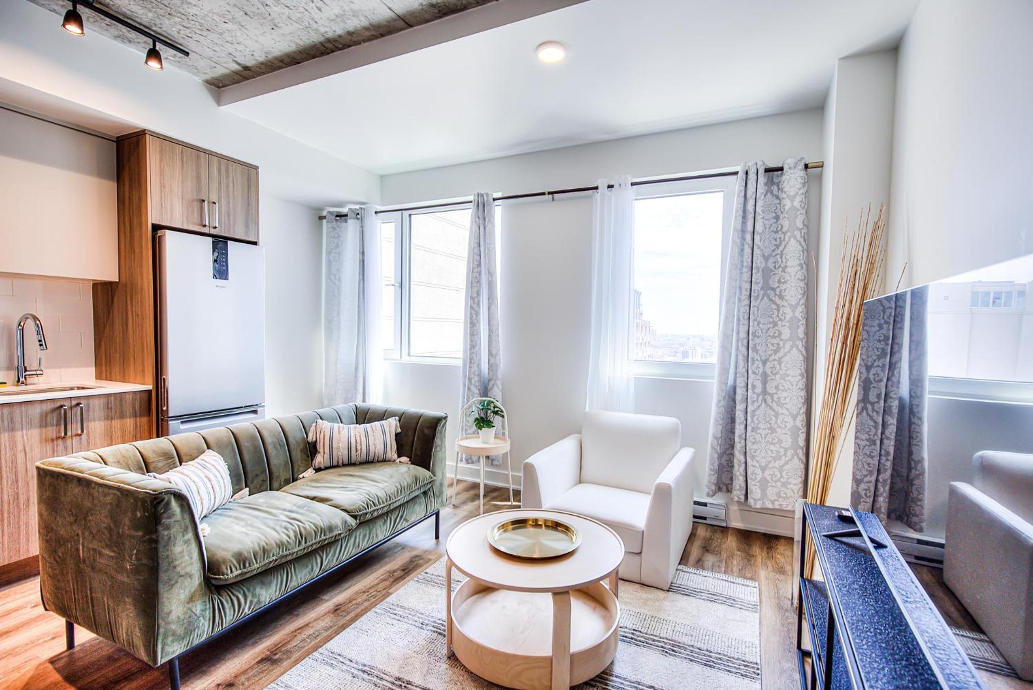 2Br+Gym for VIP Corporate & Students Downtown MTL