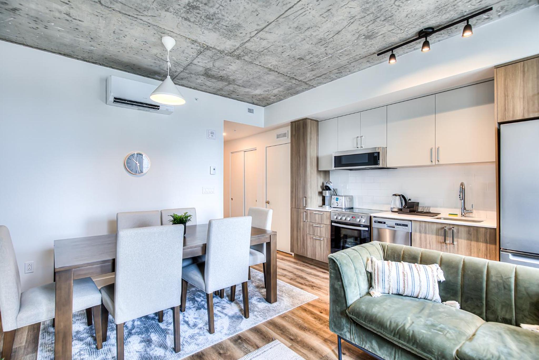 2Br+Gym for VIP Corporate & Students Downtown MTL