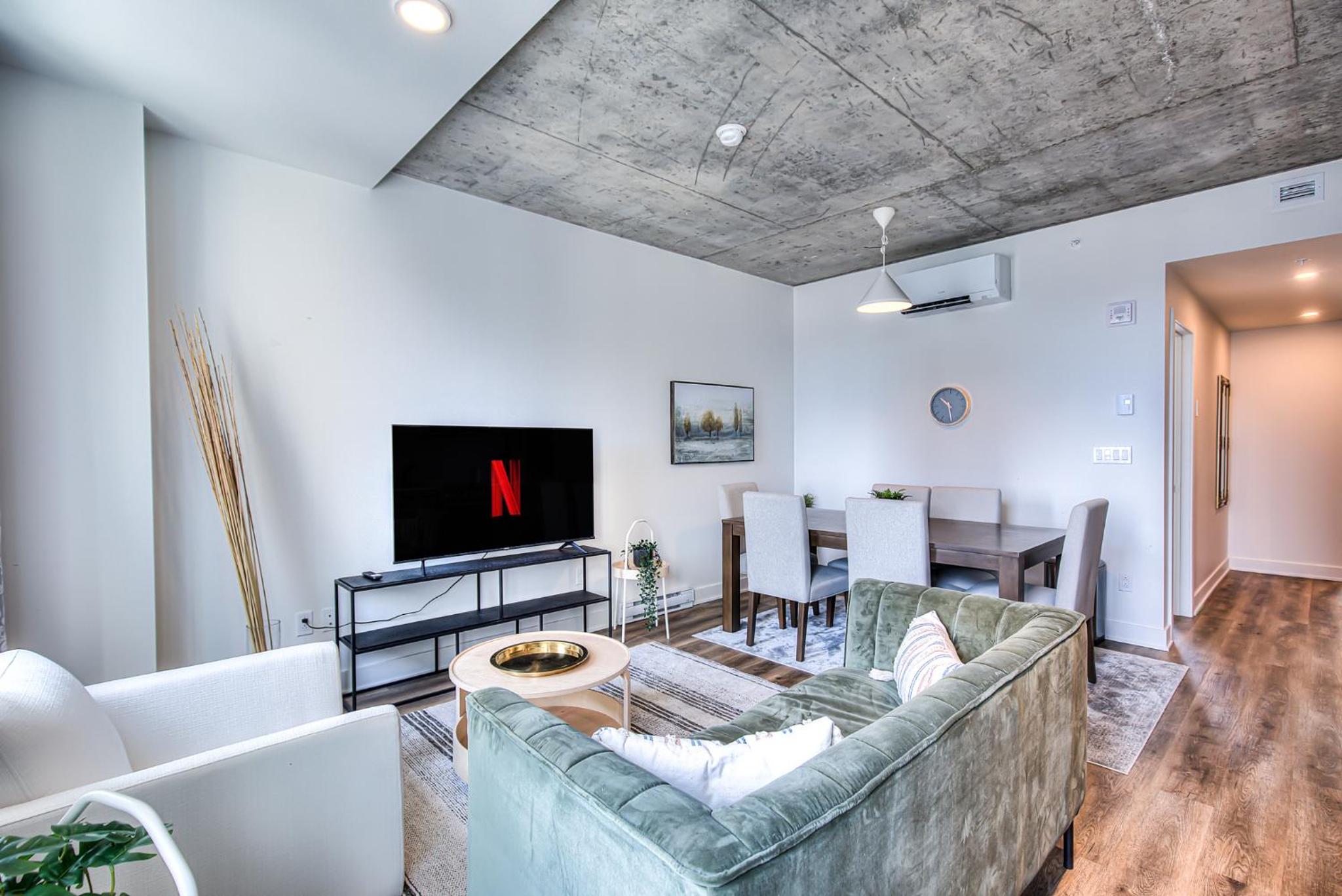 2Br+Gym for VIP Corporate & Students Downtown MTL