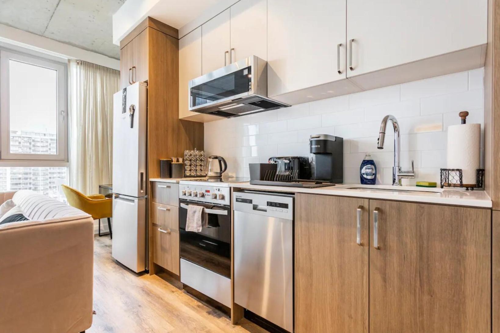 2Br+Gym for VIP Corporate & Students Downtown MTL