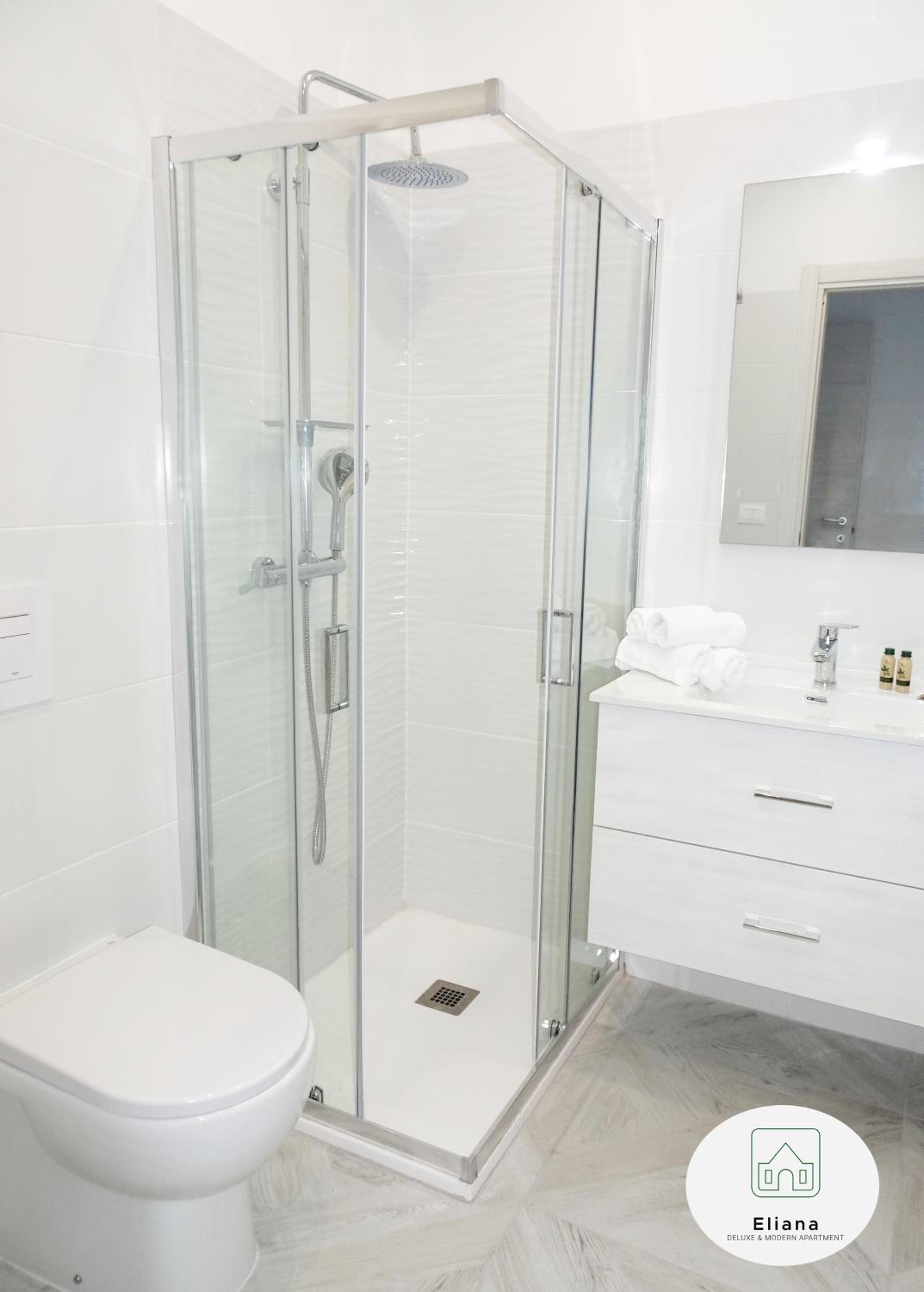 Eliana Deluxe & Modern Apartment