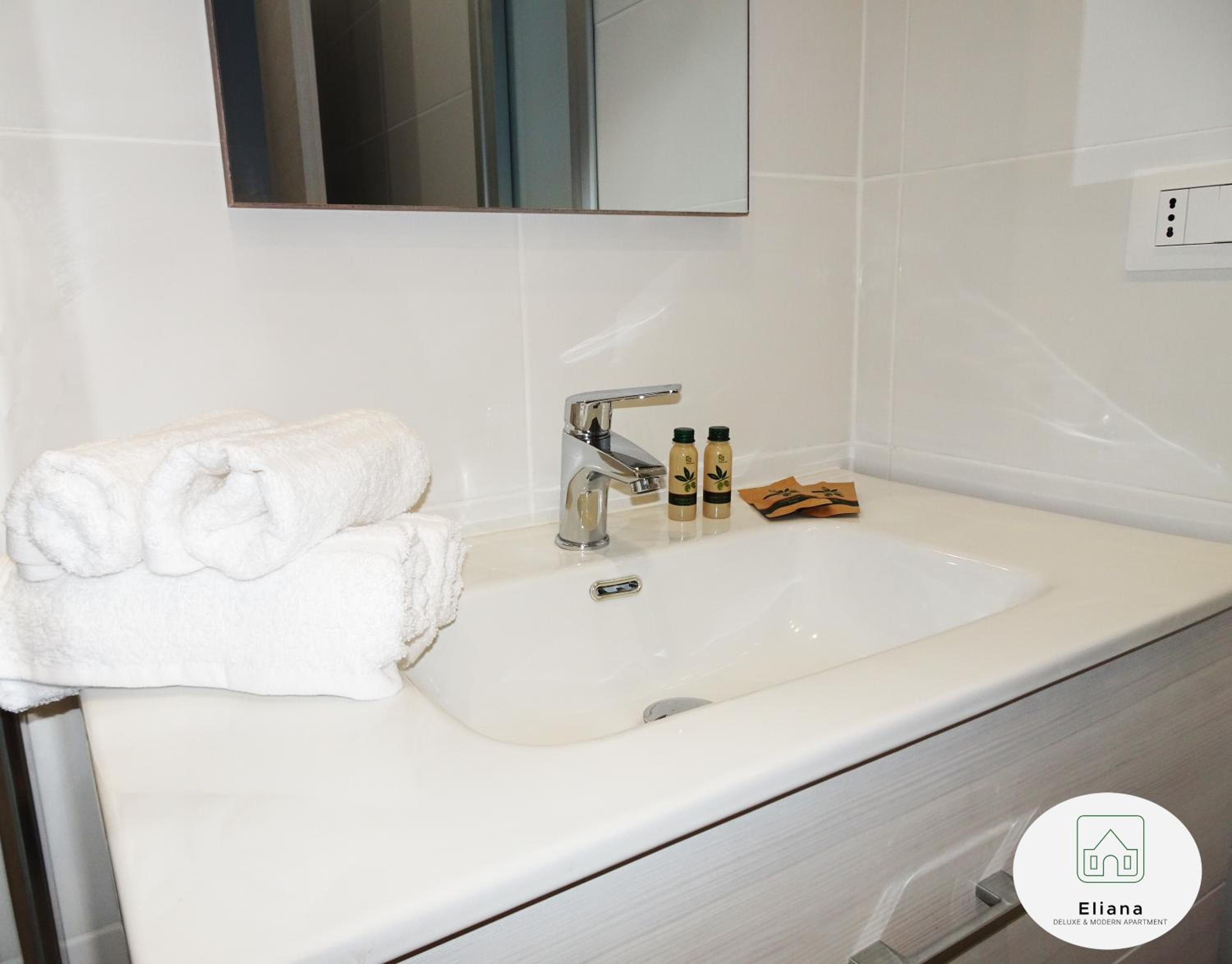 Eliana Deluxe & Modern Apartment