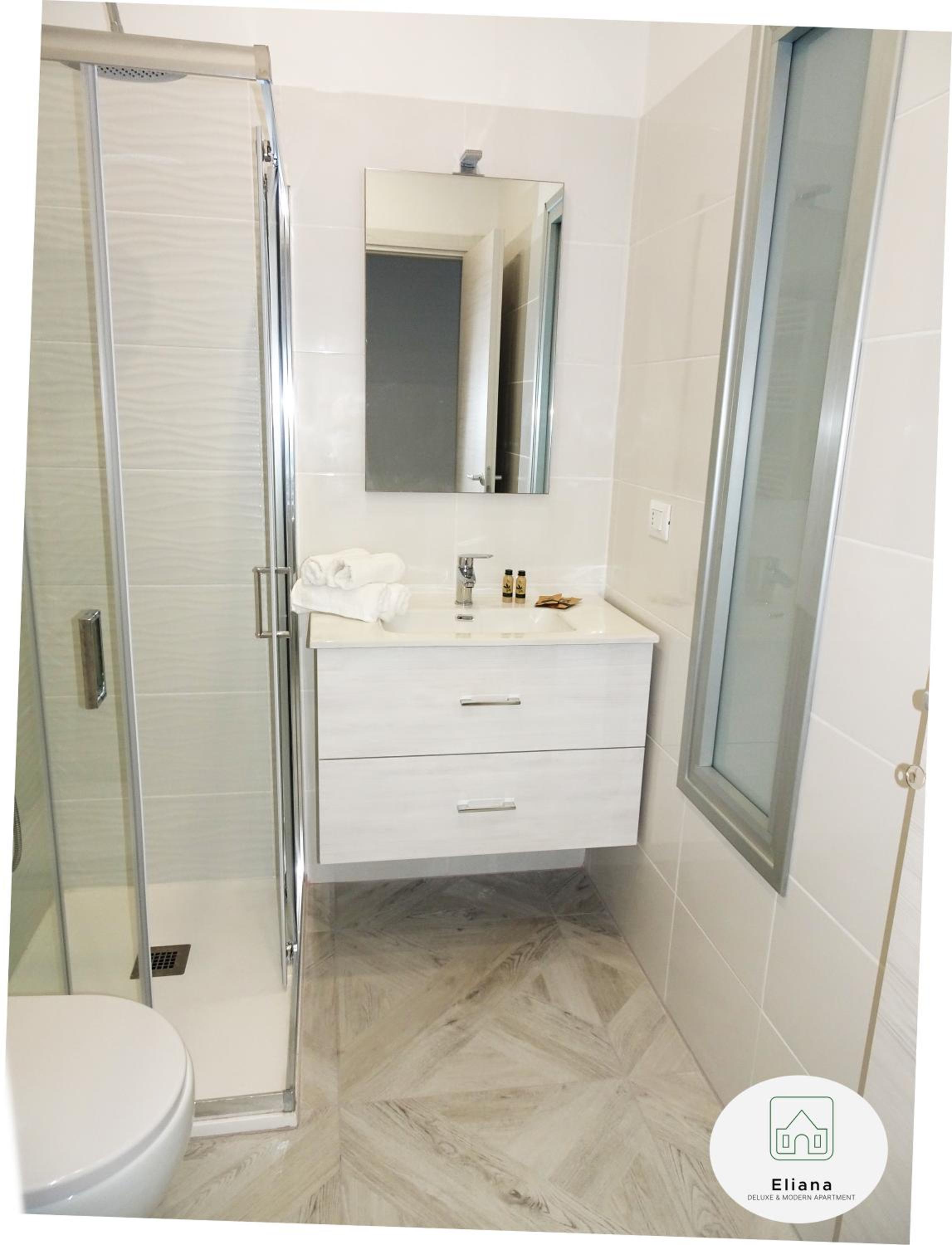 Eliana Deluxe & Modern Apartment