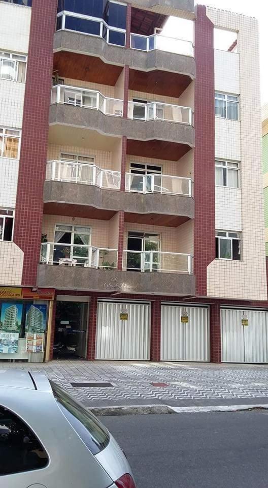 Apartamento a poucos passos do mar
