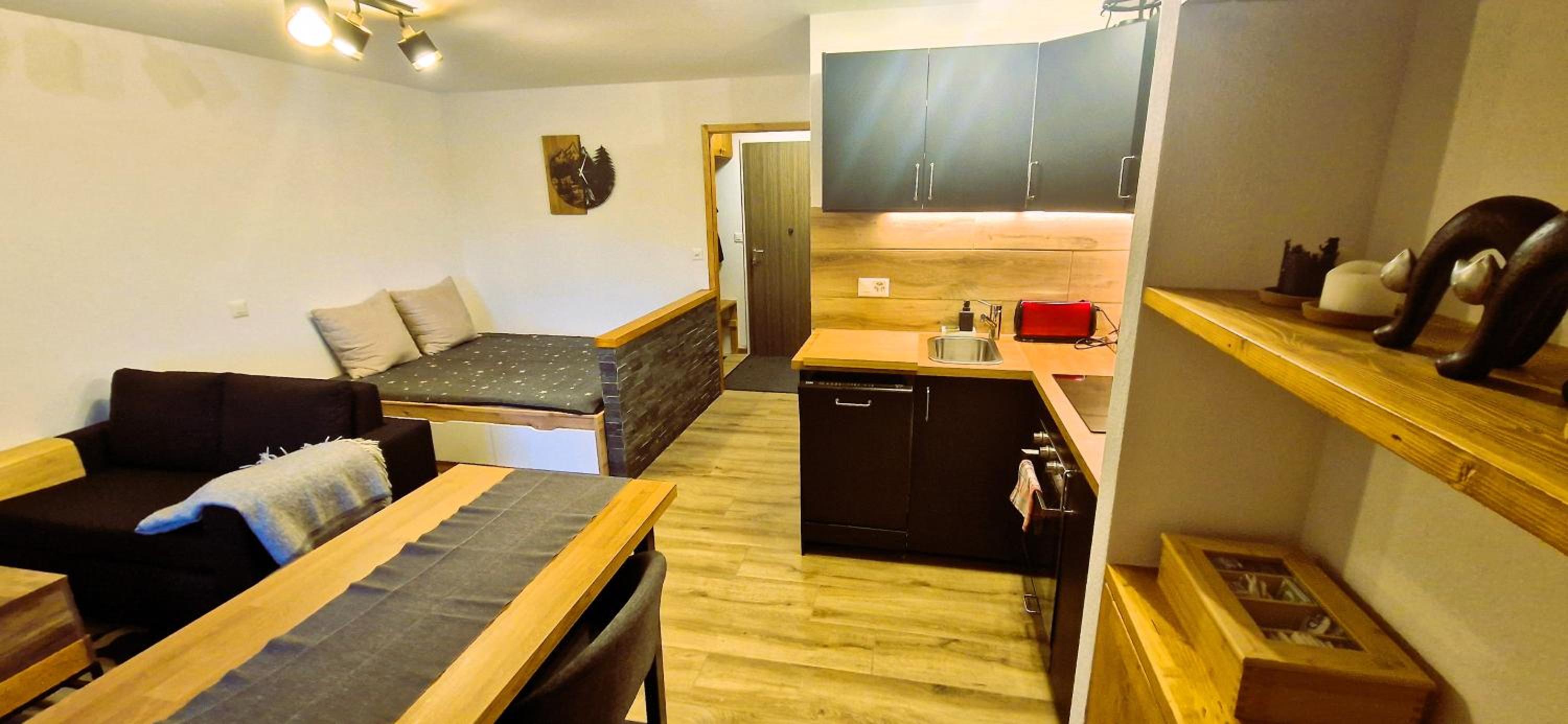 Cozy Studio Retreat - completely renovated in a perfect location